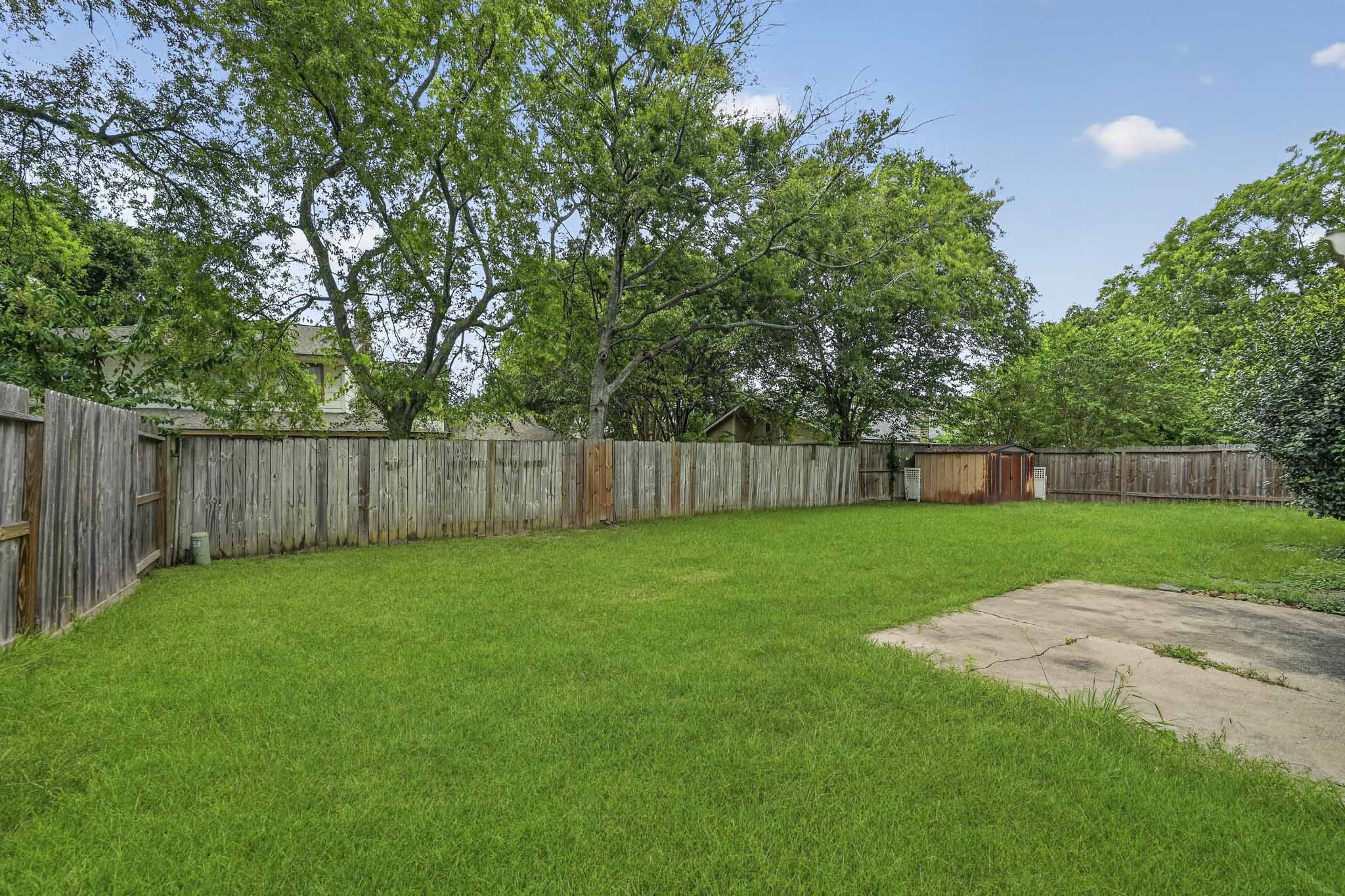11214 Hambleton Way Property Photo 5