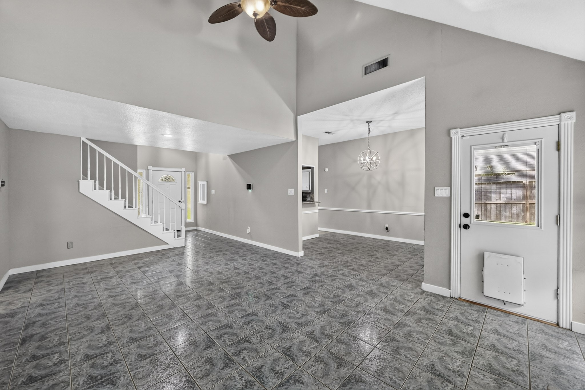 11214 Hambleton Way Property Photo 12