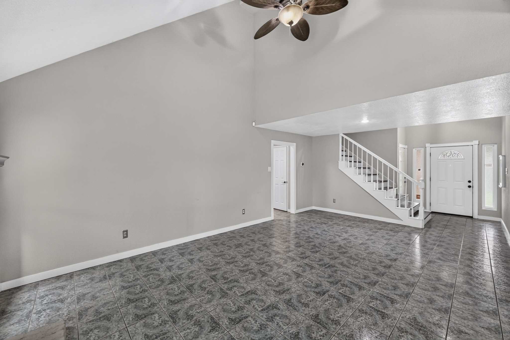 11214 Hambleton Way Property Photo 13