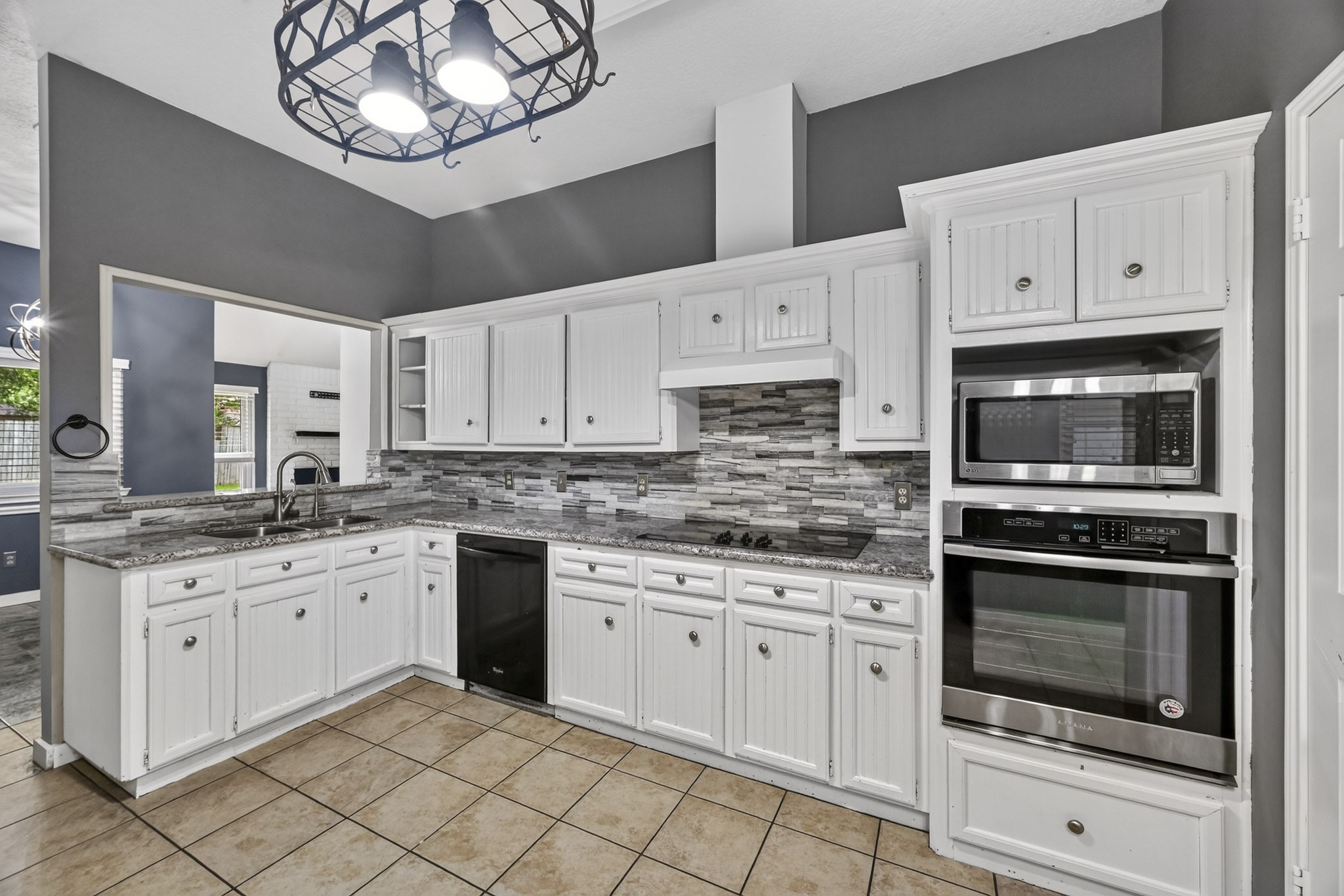 11214 Hambleton Way Property Photo 17