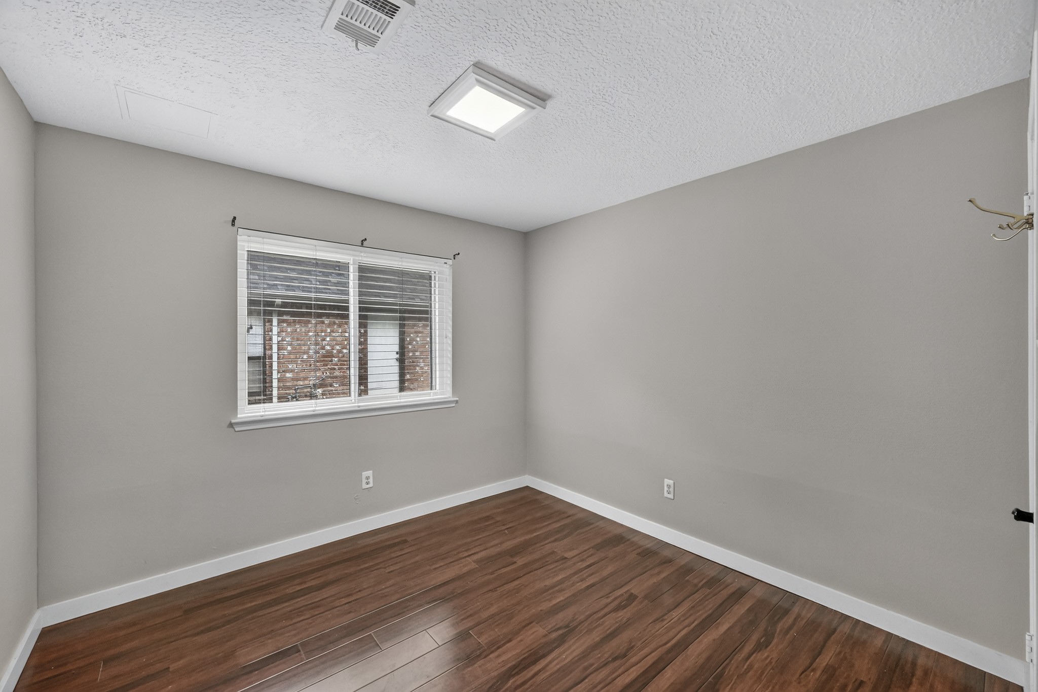 11214 Hambleton Way Property Photo 20