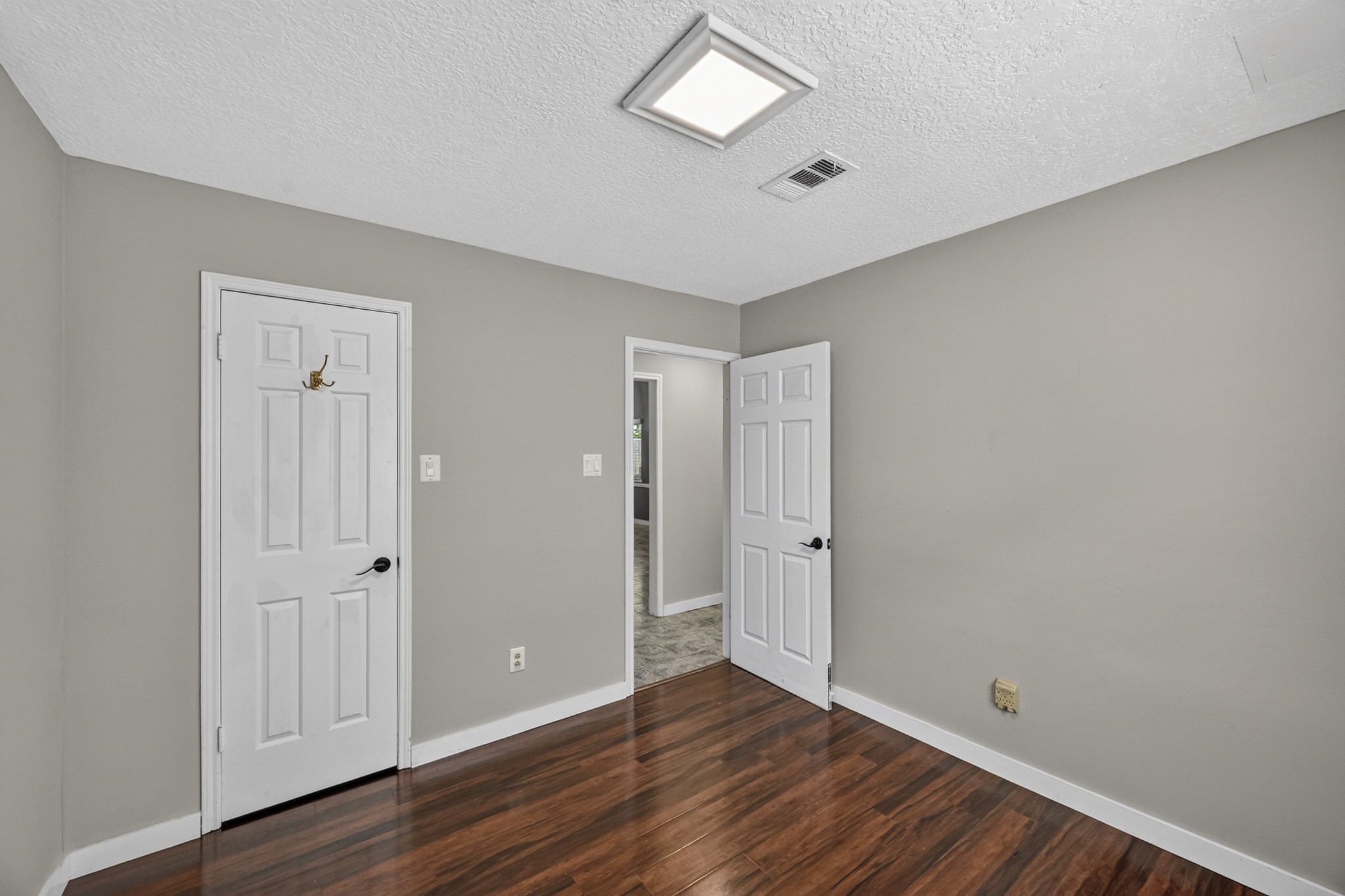 11214 Hambleton Way Property Photo 21