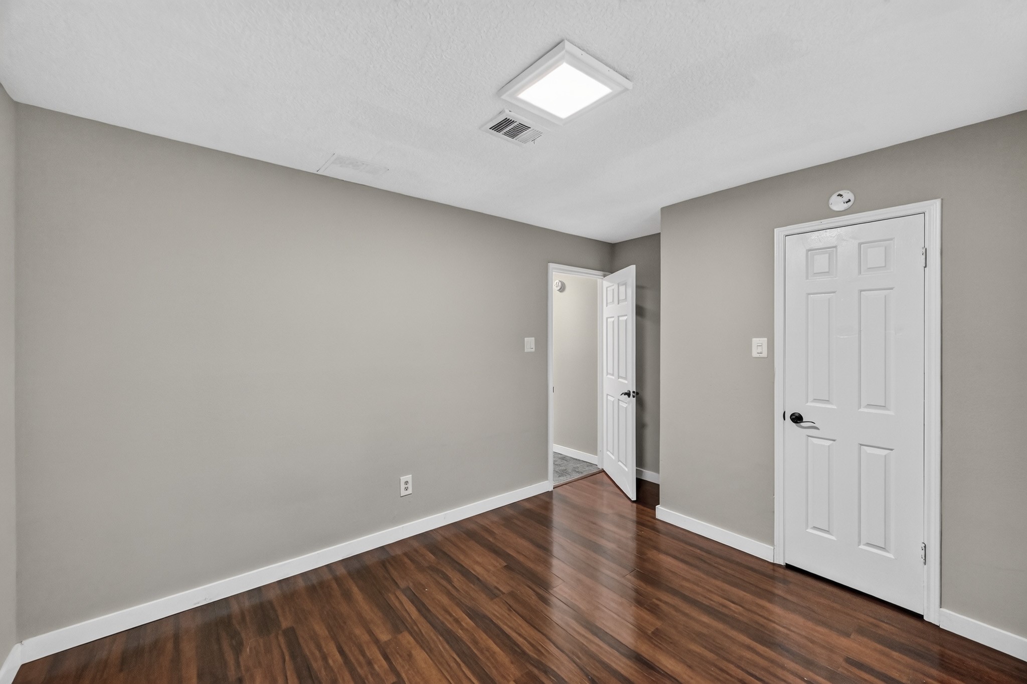 11214 Hambleton Way Property Photo 24