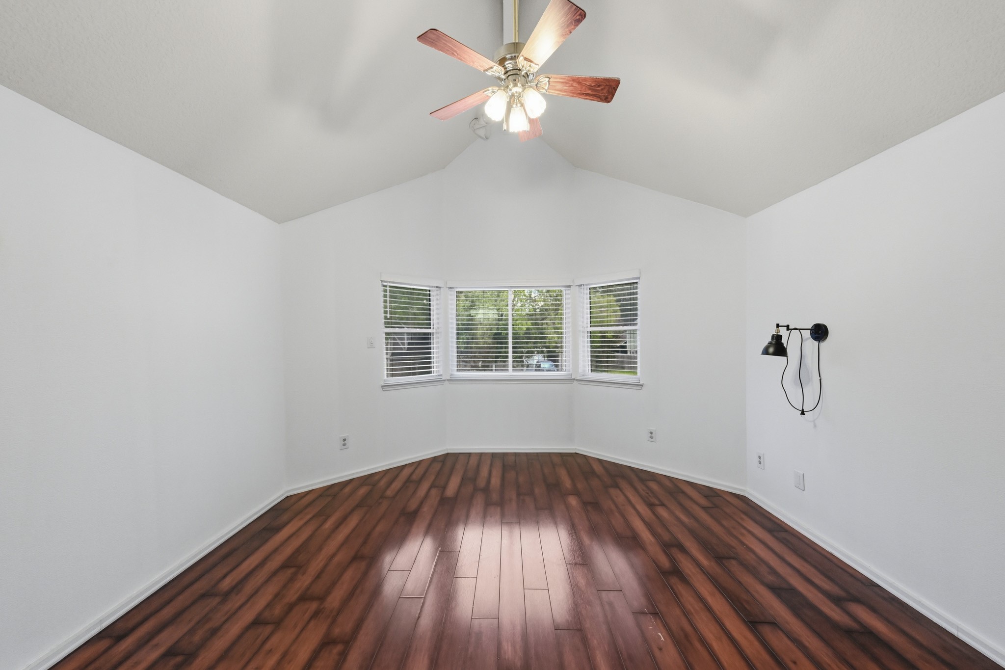 11214 Hambleton Way Property Photo 30