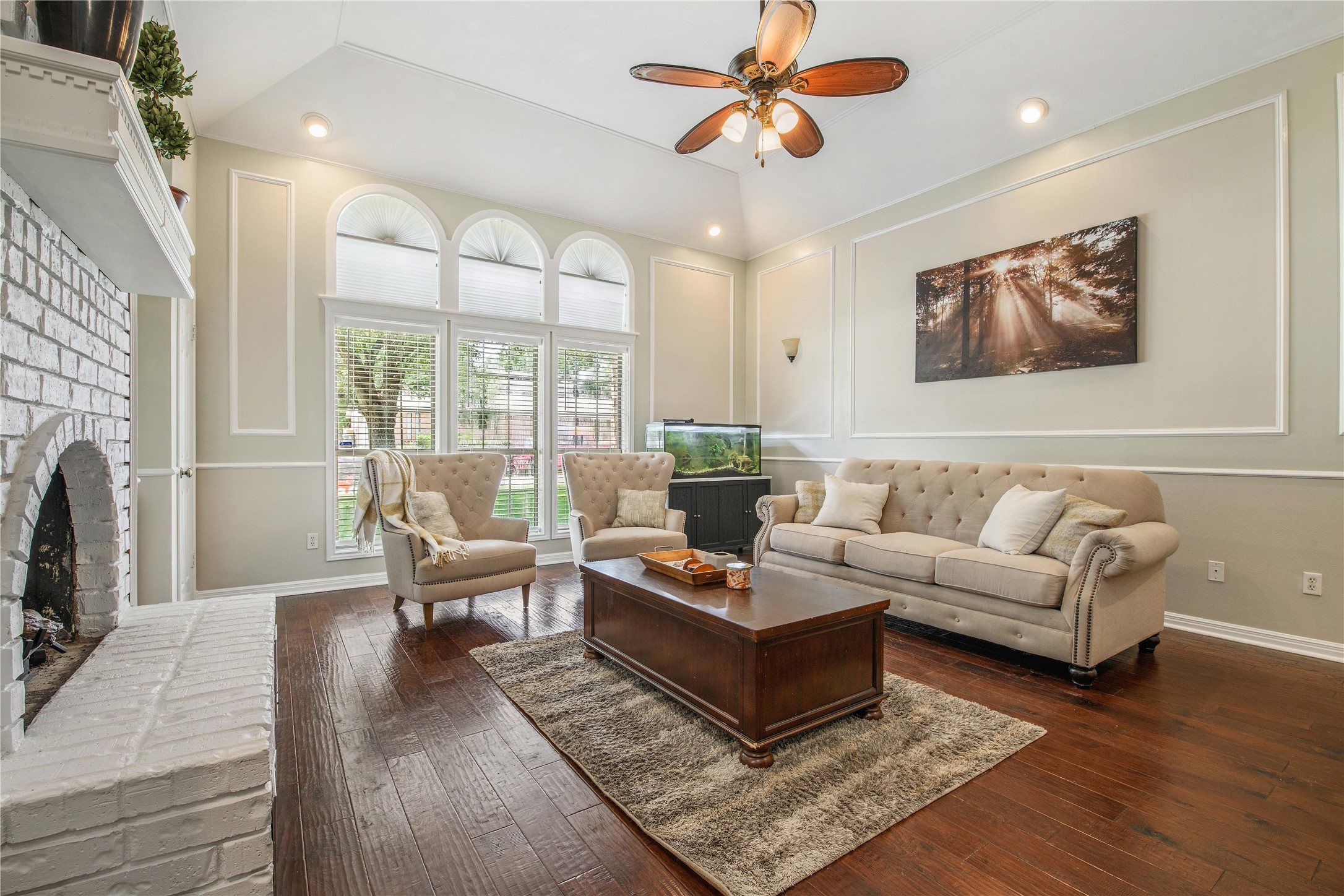 2307 W Briargate Drive