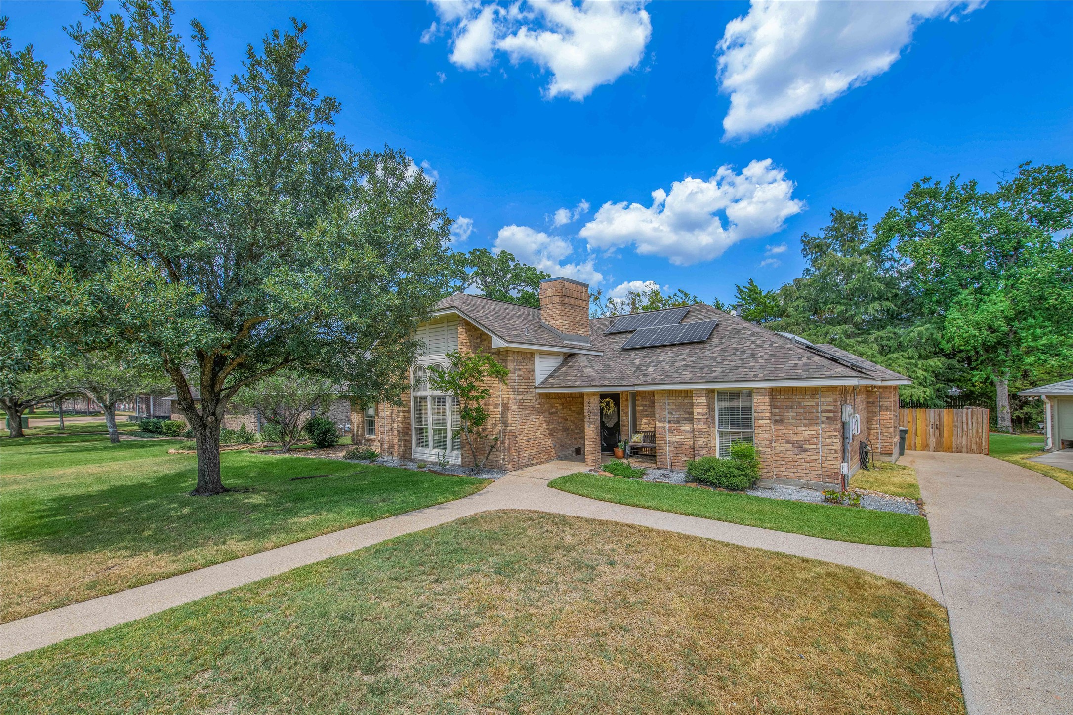 2307 W Briargate Drive Property Photo 31