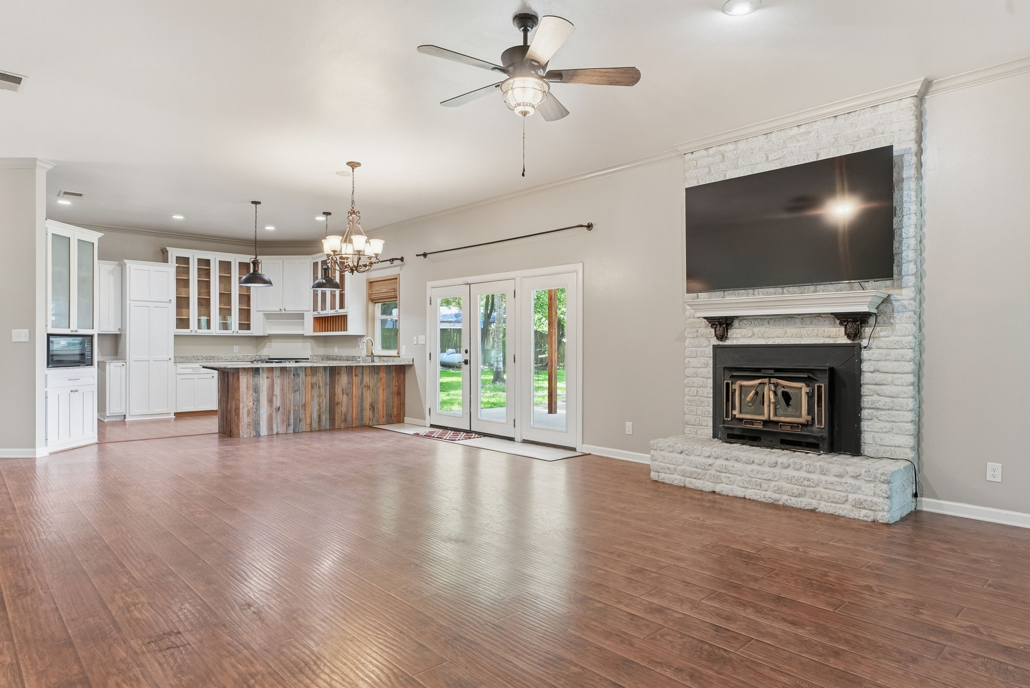 16285 County Road 189 W Property Photo 6