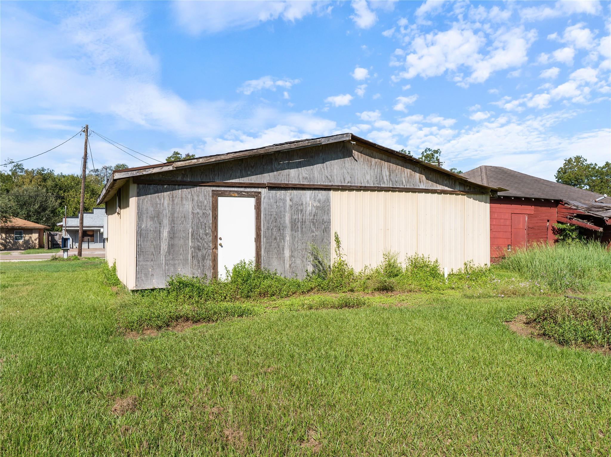 2909 Avenue J P Davis Avenue Property Photo 1