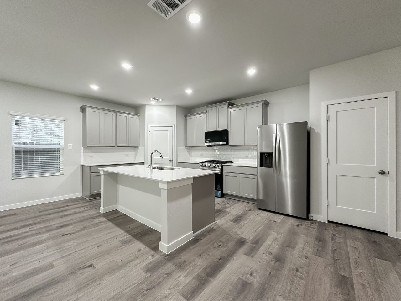 7934 Alset Dr Property Photo 6