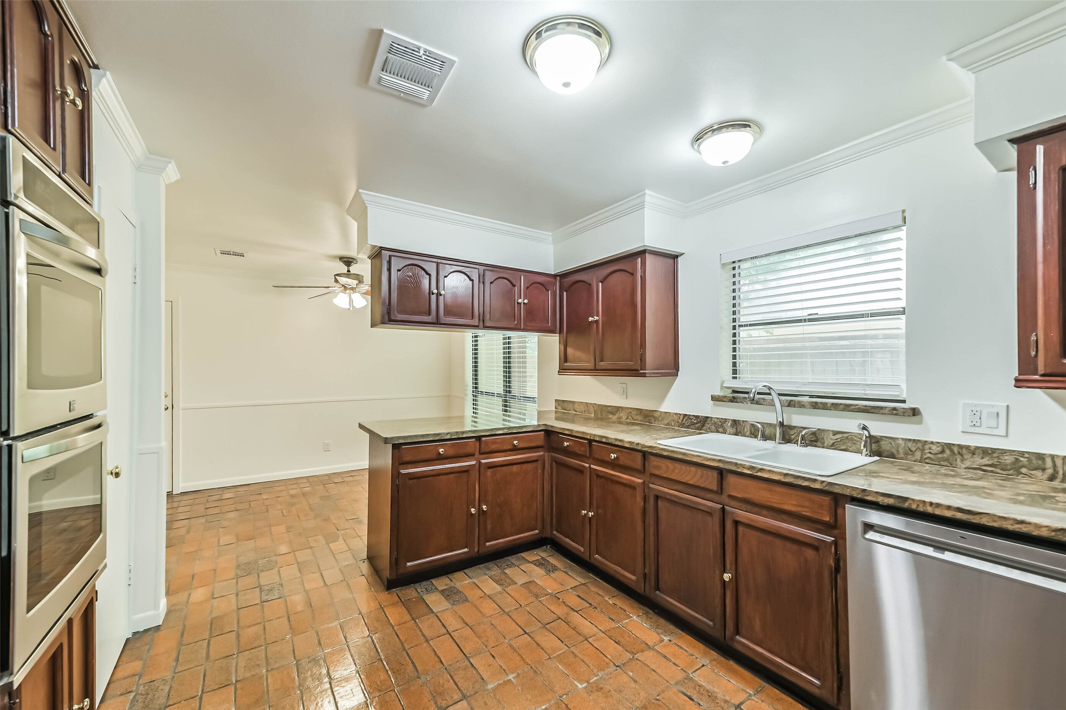 3111 Rockyridge Drive Property Photo 13