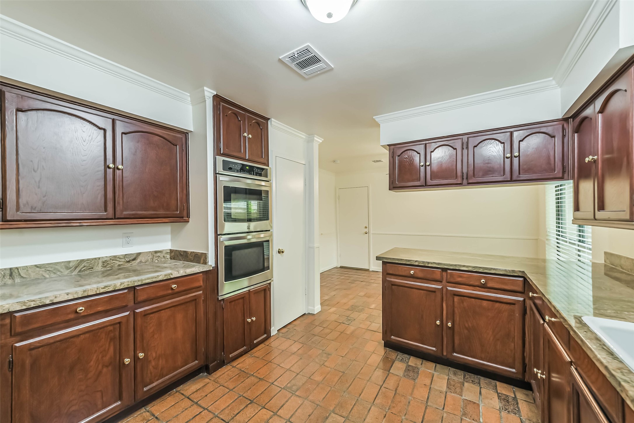 3111 Rockyridge Drive Property Photo 15