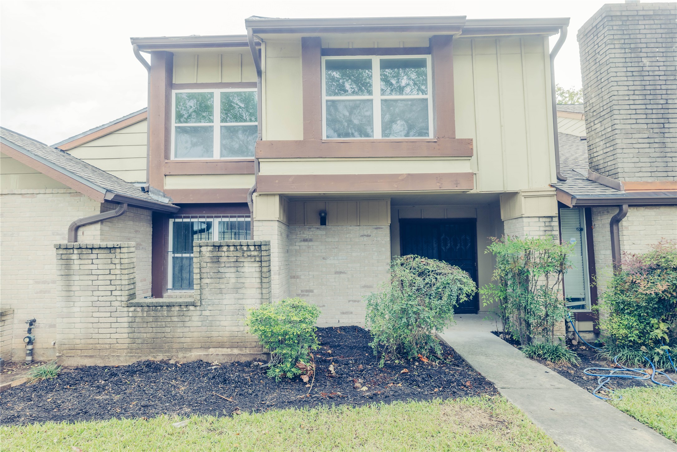 12553 Wellington Park Drive Property Photo 2