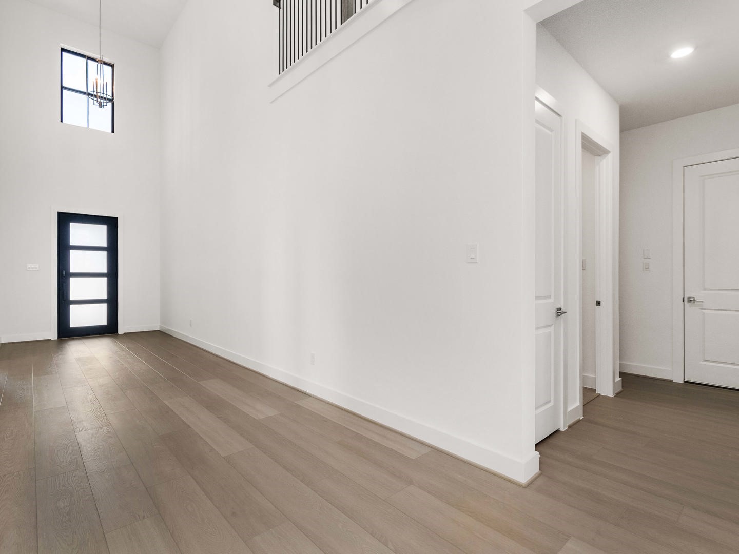 2015 Serene Springs Drive Property Photo 3