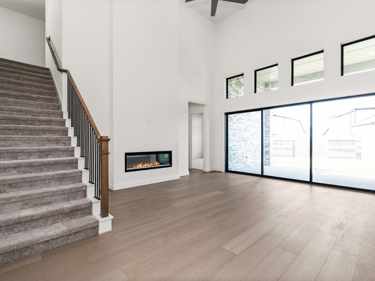 2015 Serene Springs Drive Property Photo 7