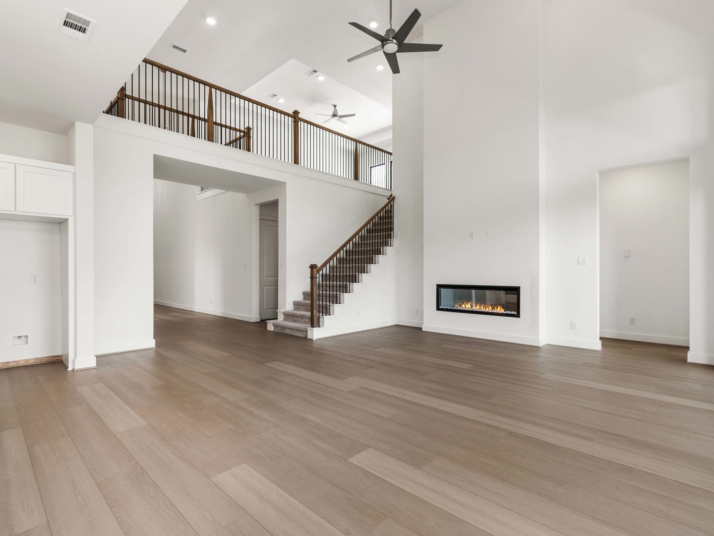 2015 Serene Springs Drive Property Photo 8