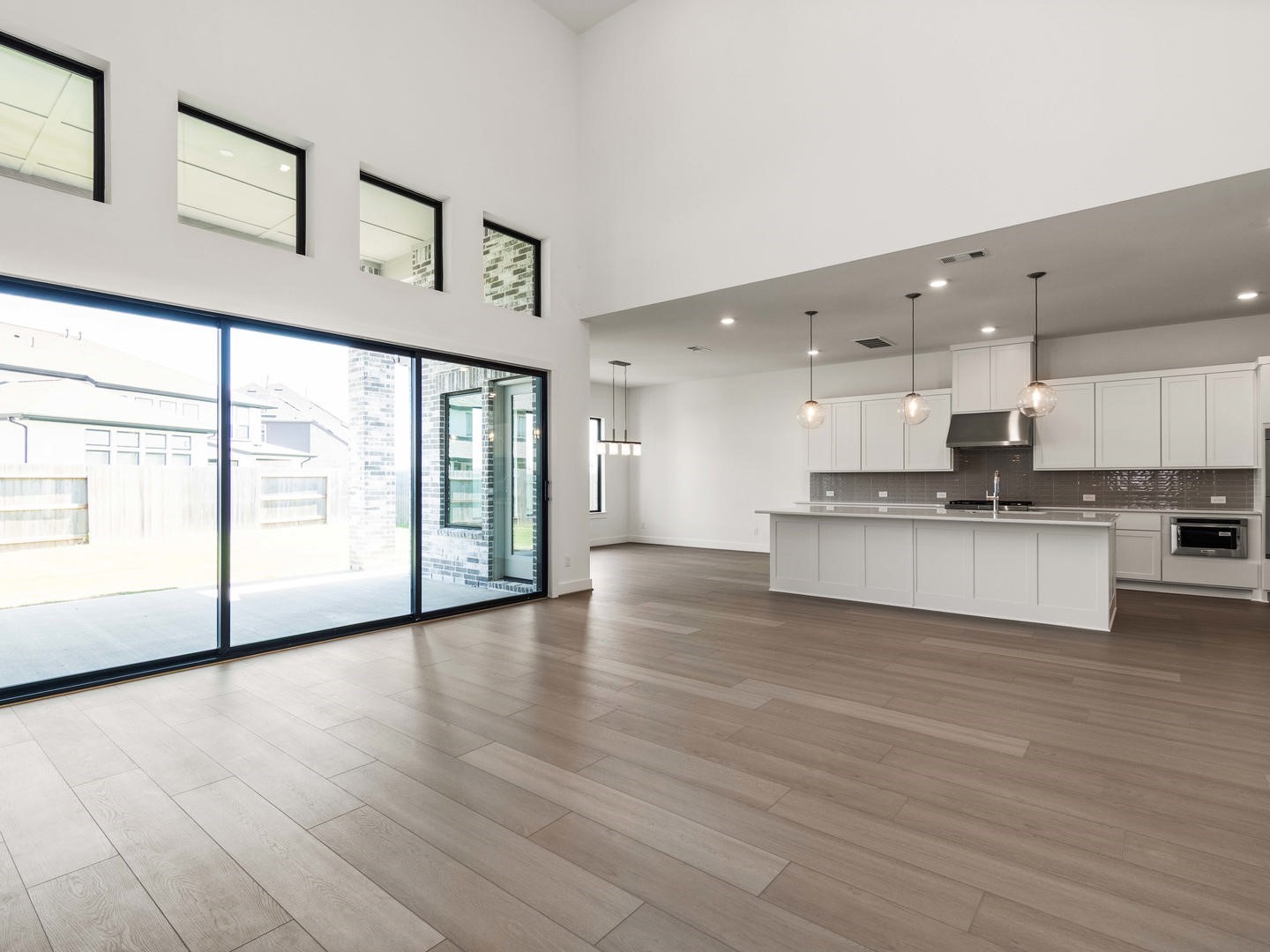 2015 Serene Springs Drive Property Photo 11