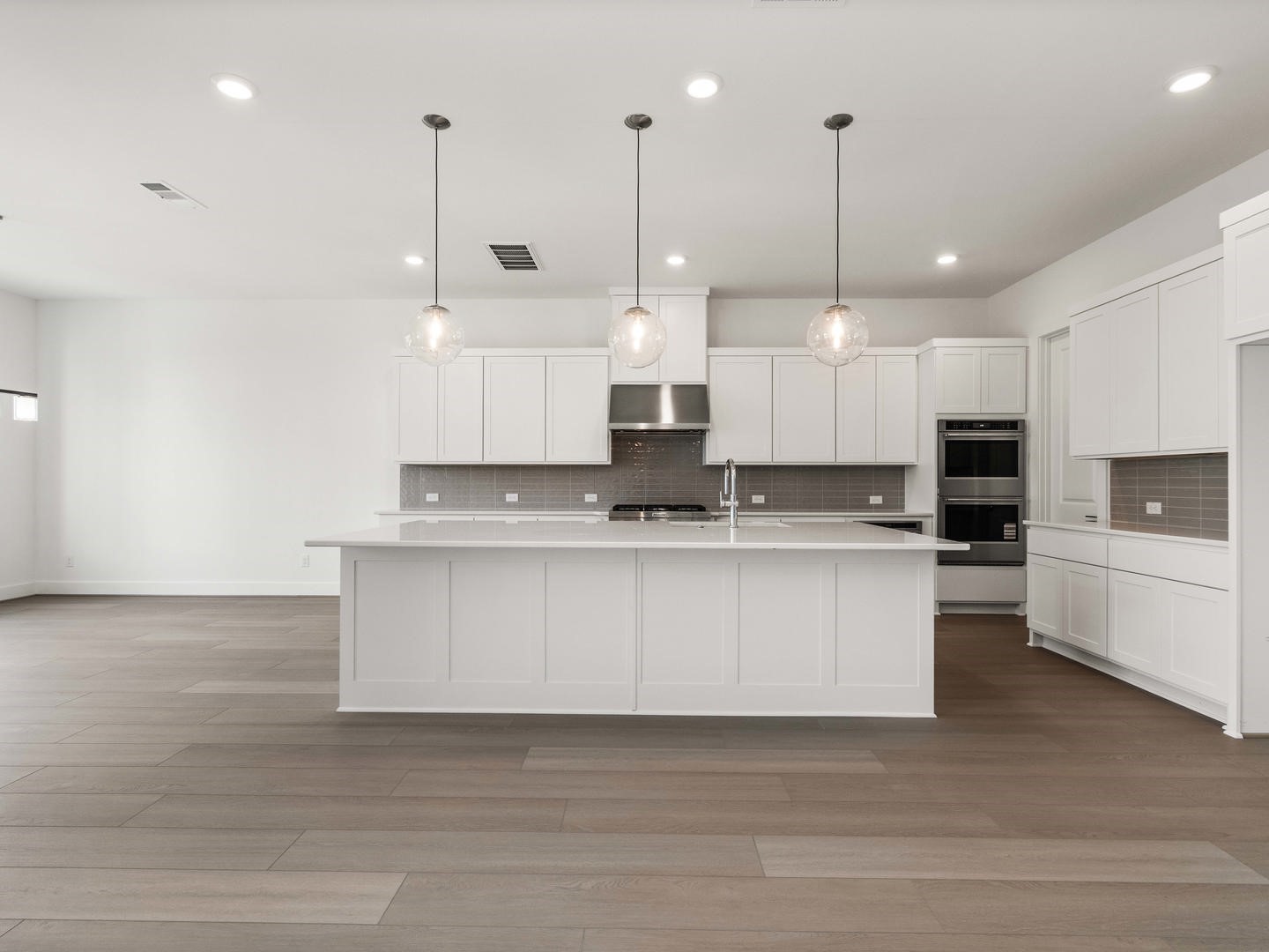 2015 Serene Springs Drive Property Photo 12