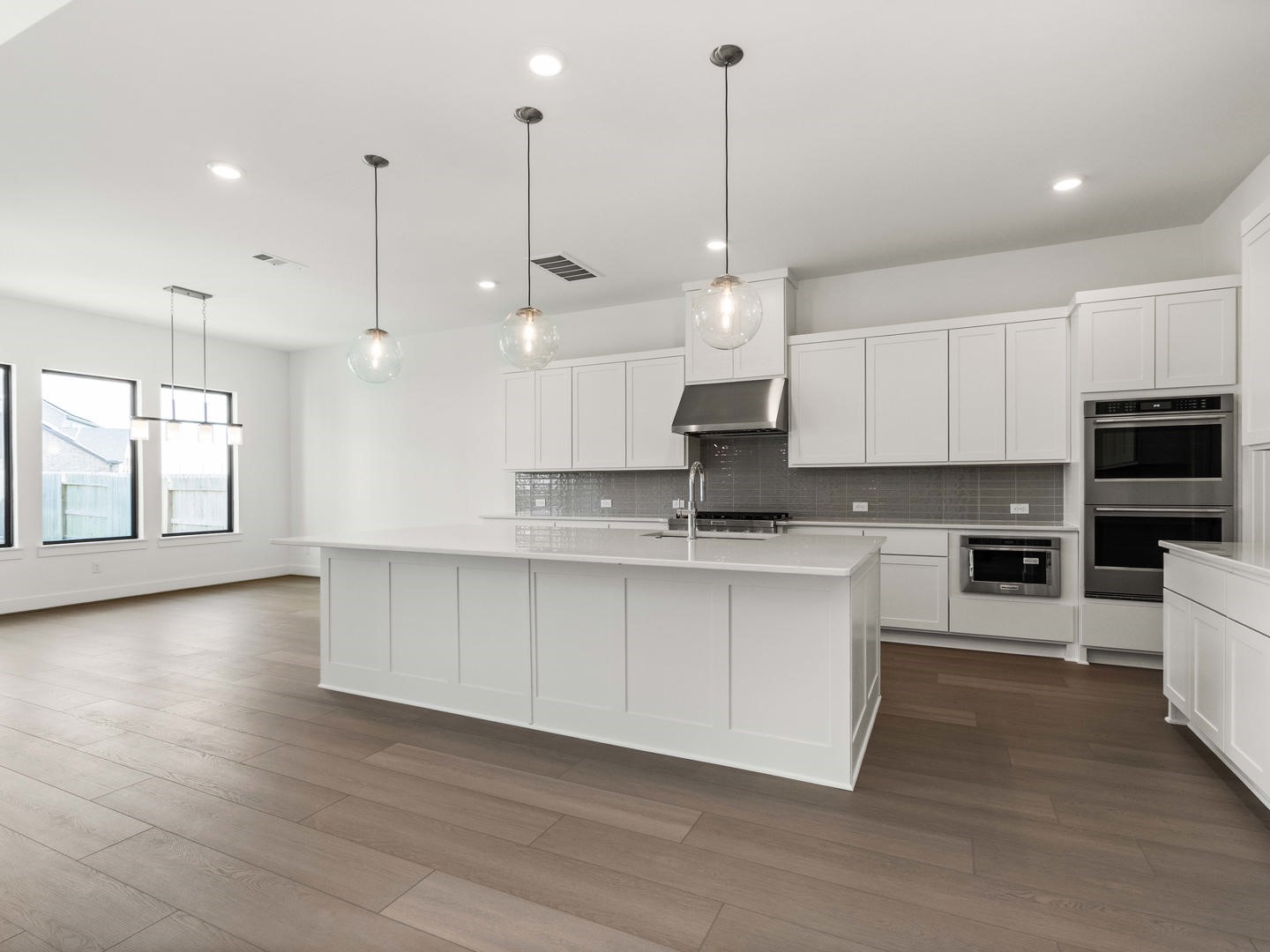 2015 Serene Springs Drive Property Photo 13