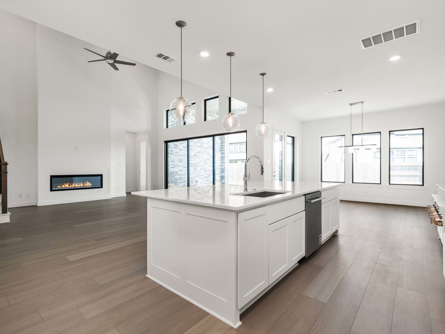 2015 Serene Springs Drive Property Photo 17