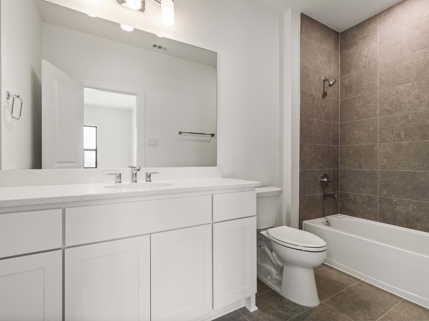 2015 Serene Springs Drive Property Photo 39