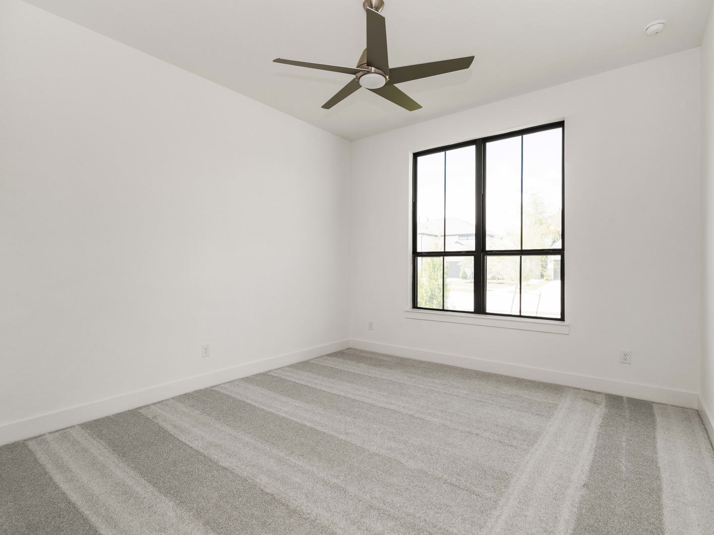 2015 Serene Springs Drive Property Photo 41