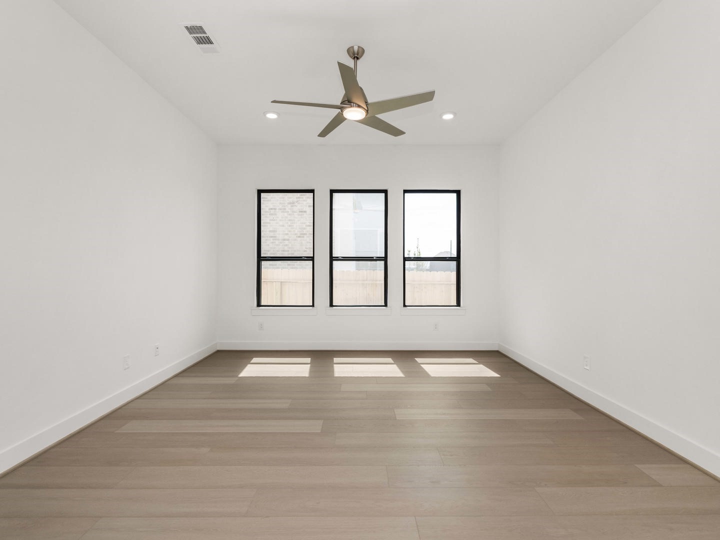 2015 Serene Springs Drive Property Photo 43