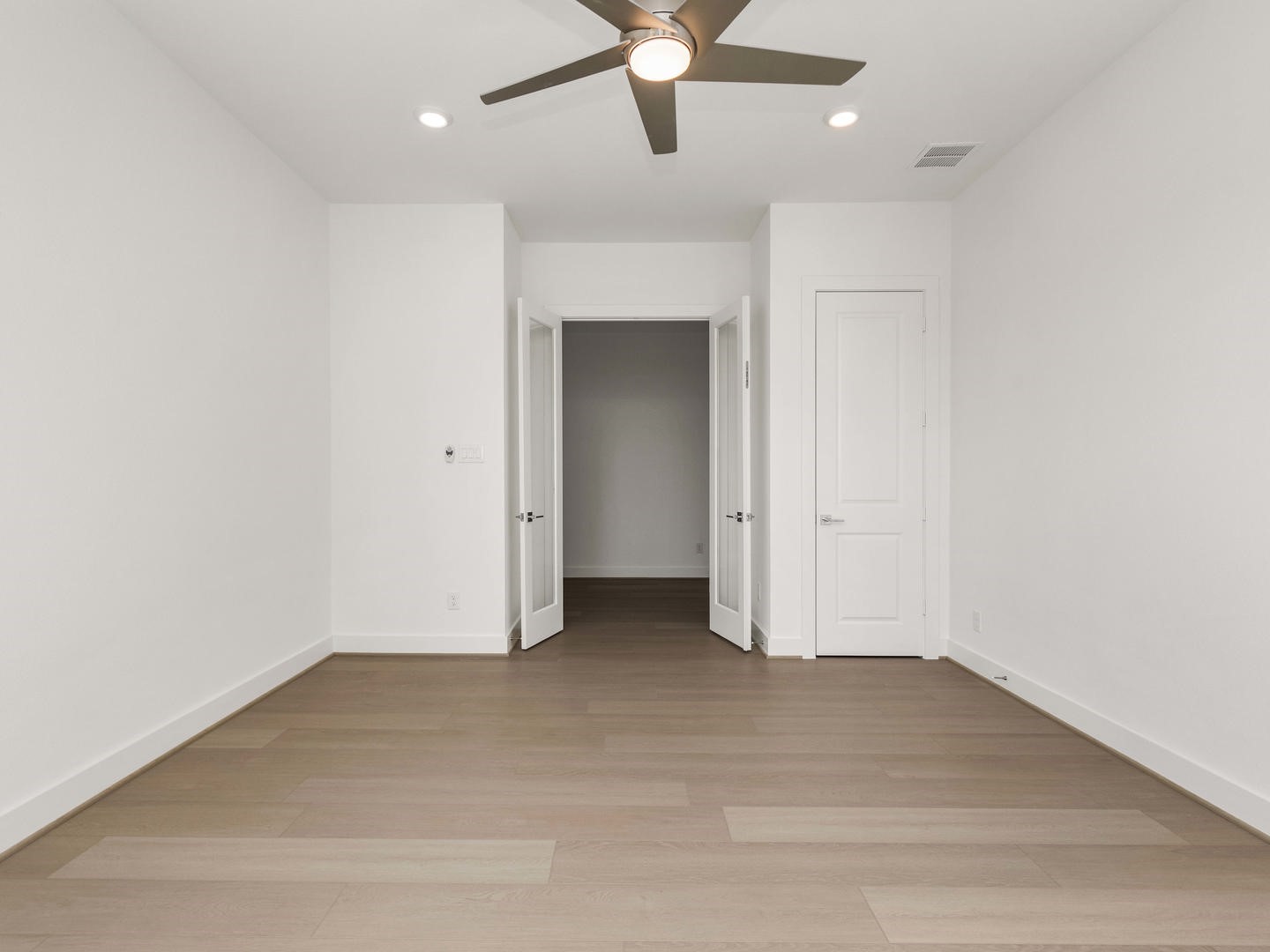 2015 Serene Springs Drive Property Photo 44
