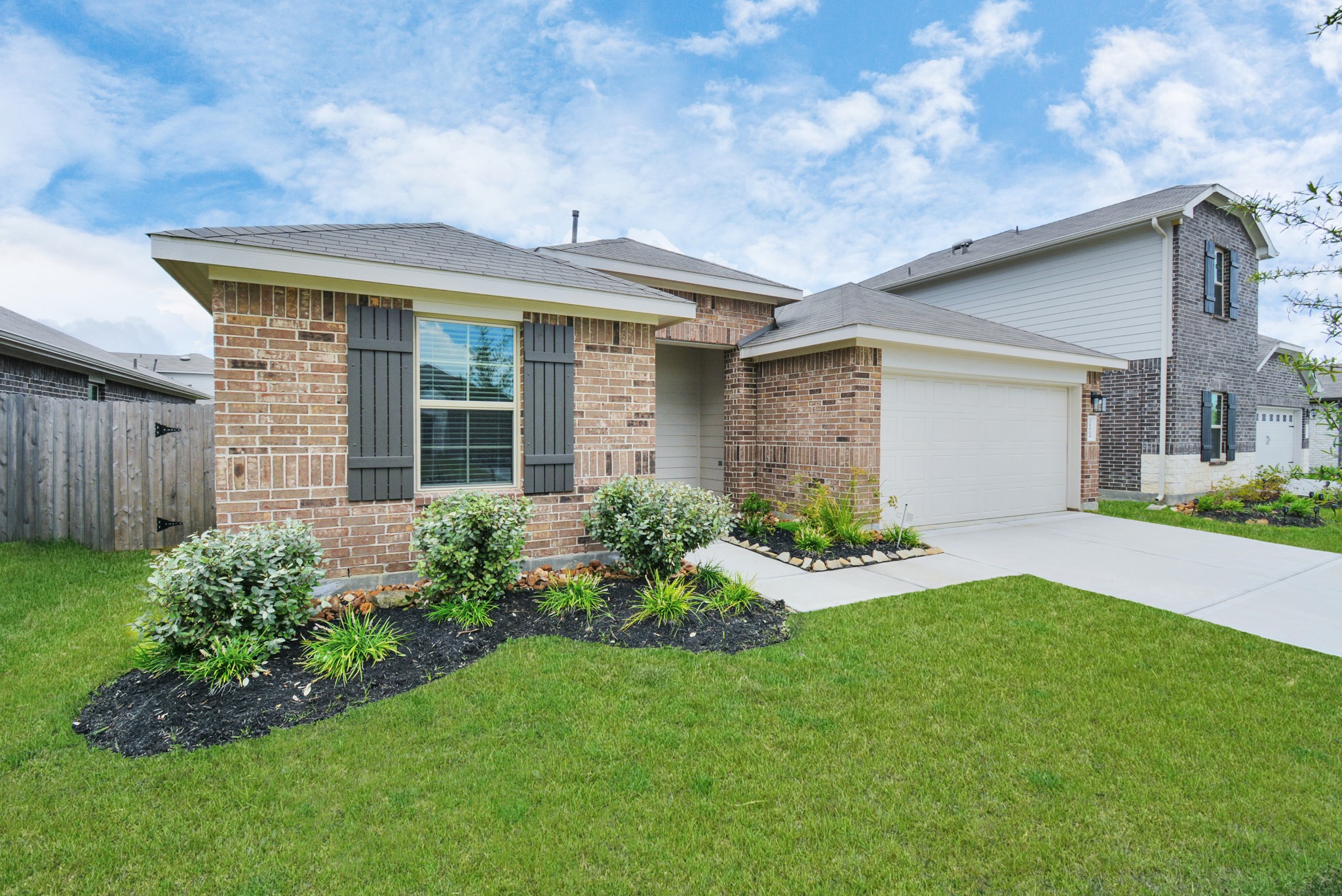 21114 Waze Lewis Drive Property Photo 3