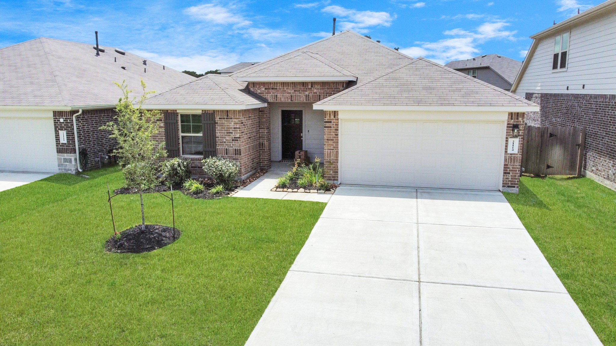 21114 Waze Lewis Drive Property Photo 4