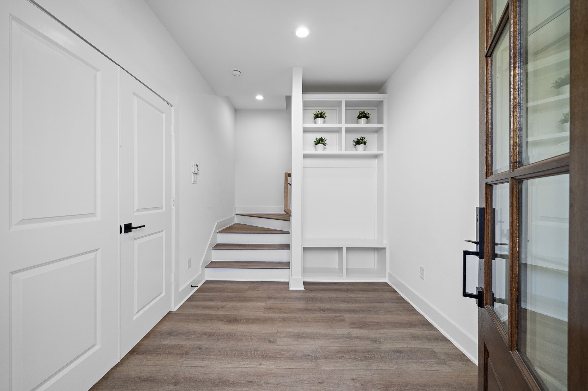 1433 Ennis Street Property Photo 4