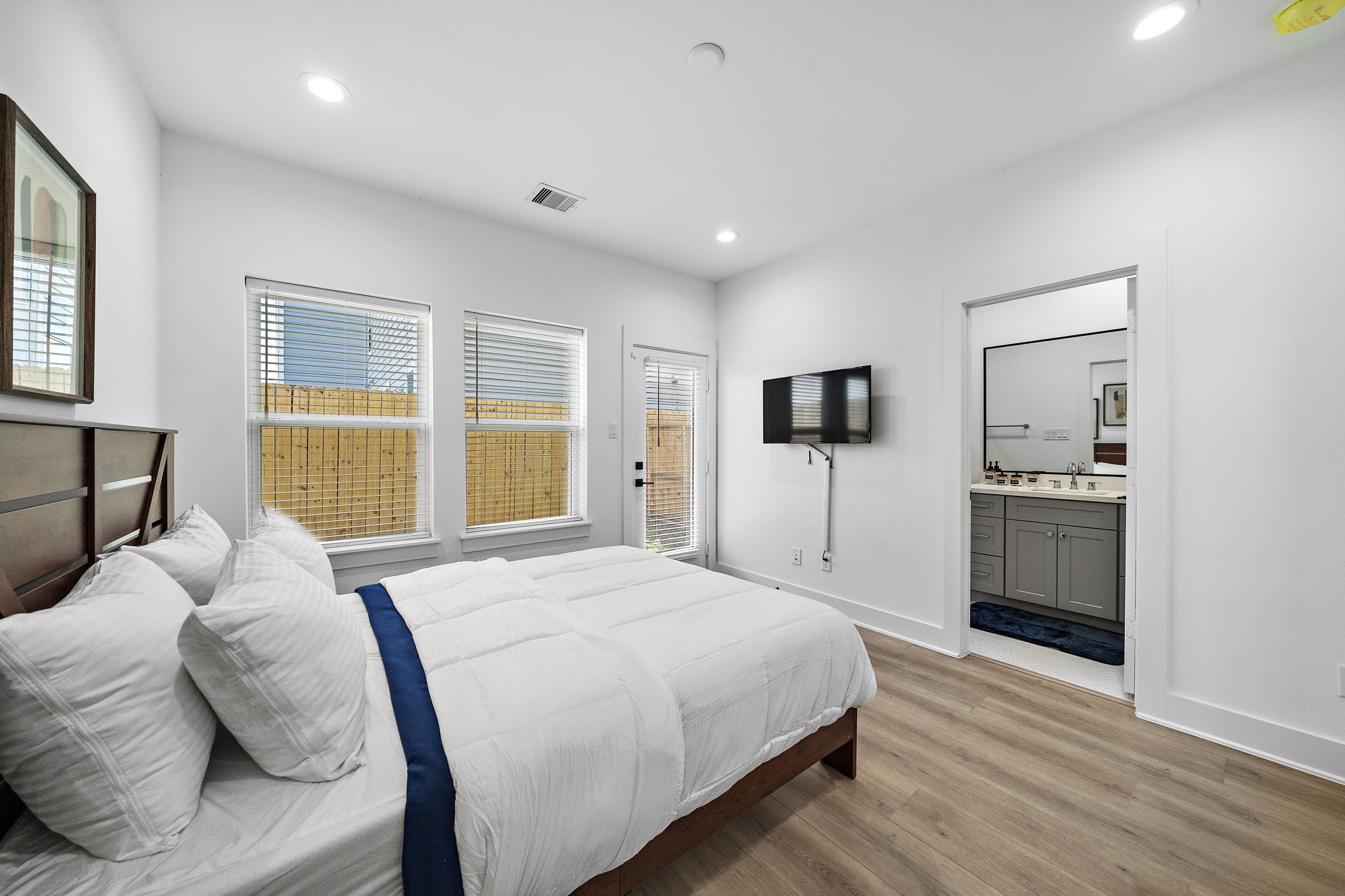 1433 Ennis Street Property Photo 19