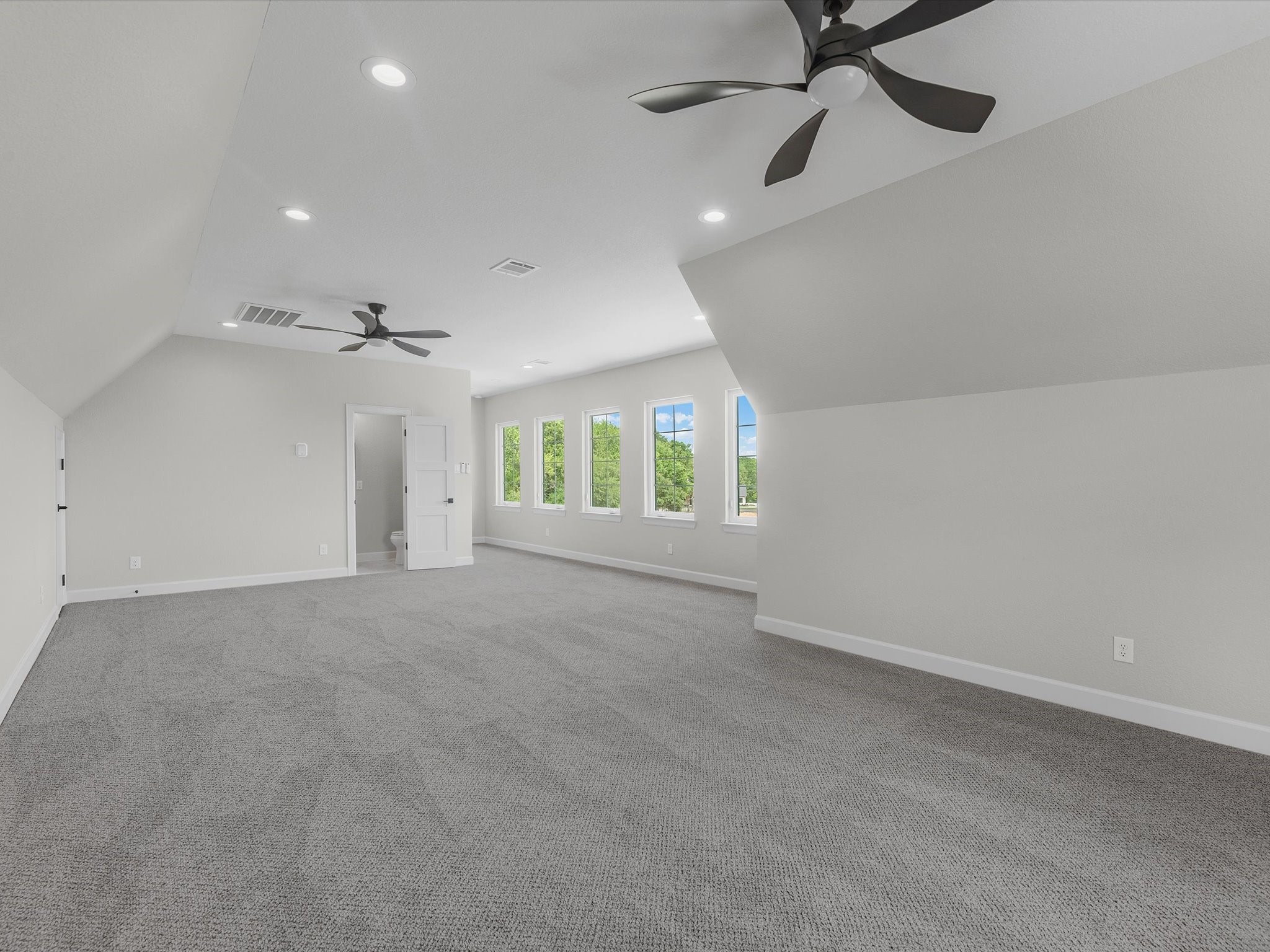 10039 Lakeside Oaks Dr Property Photo 36