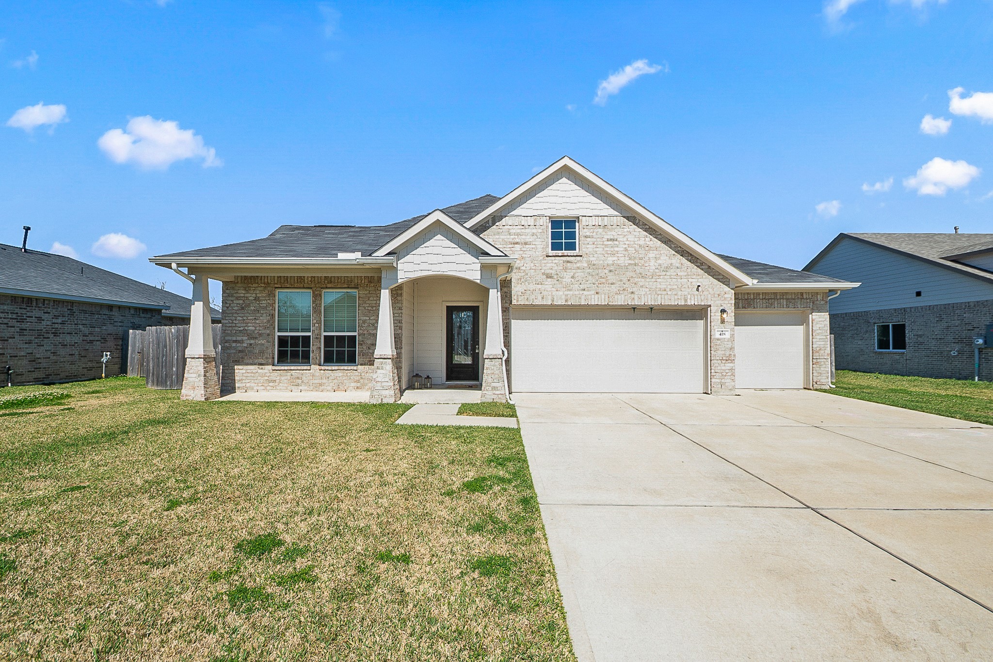 418 Wellshire Drive Property Photo 1