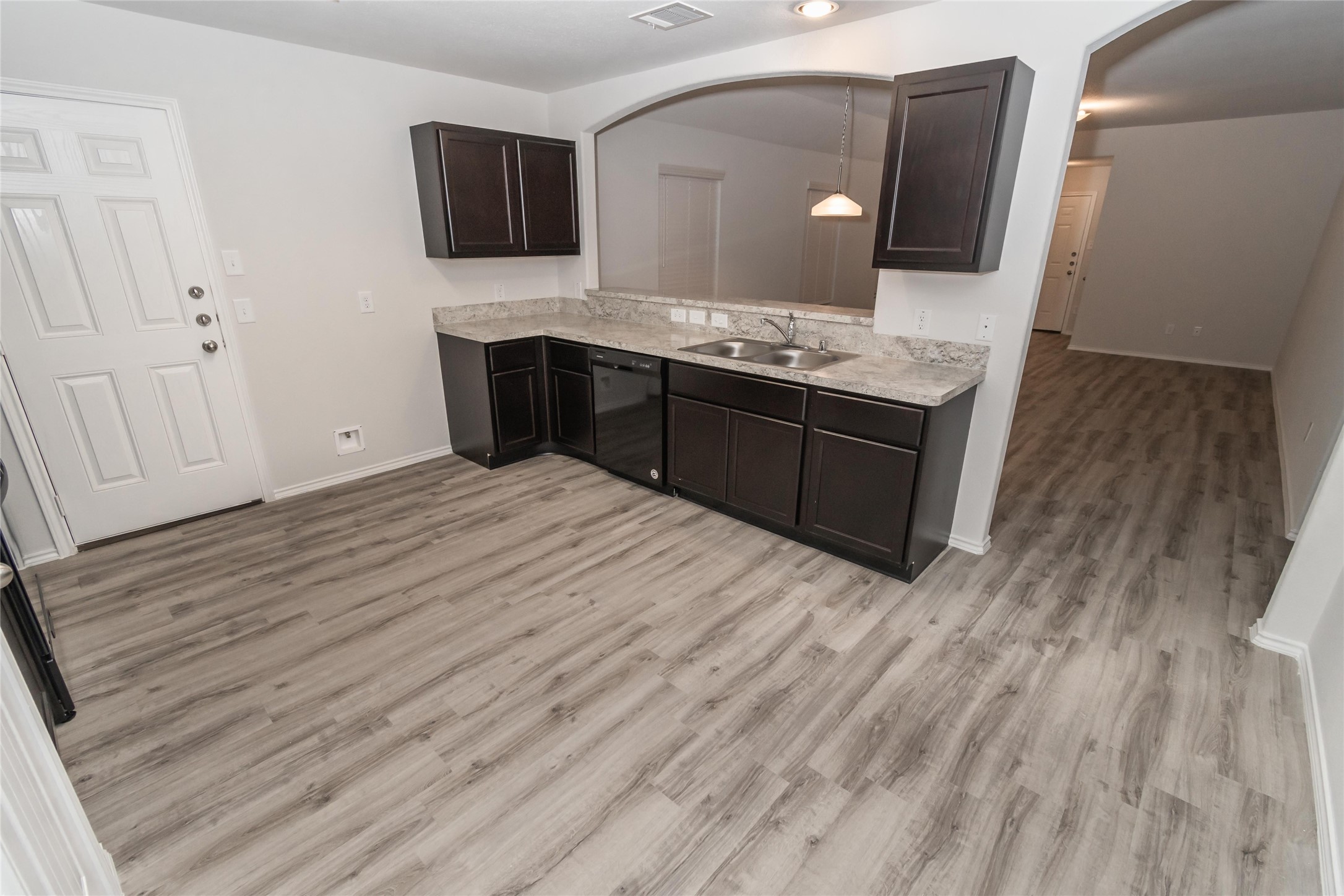 3311 Lake Como Court Property Photo 3
