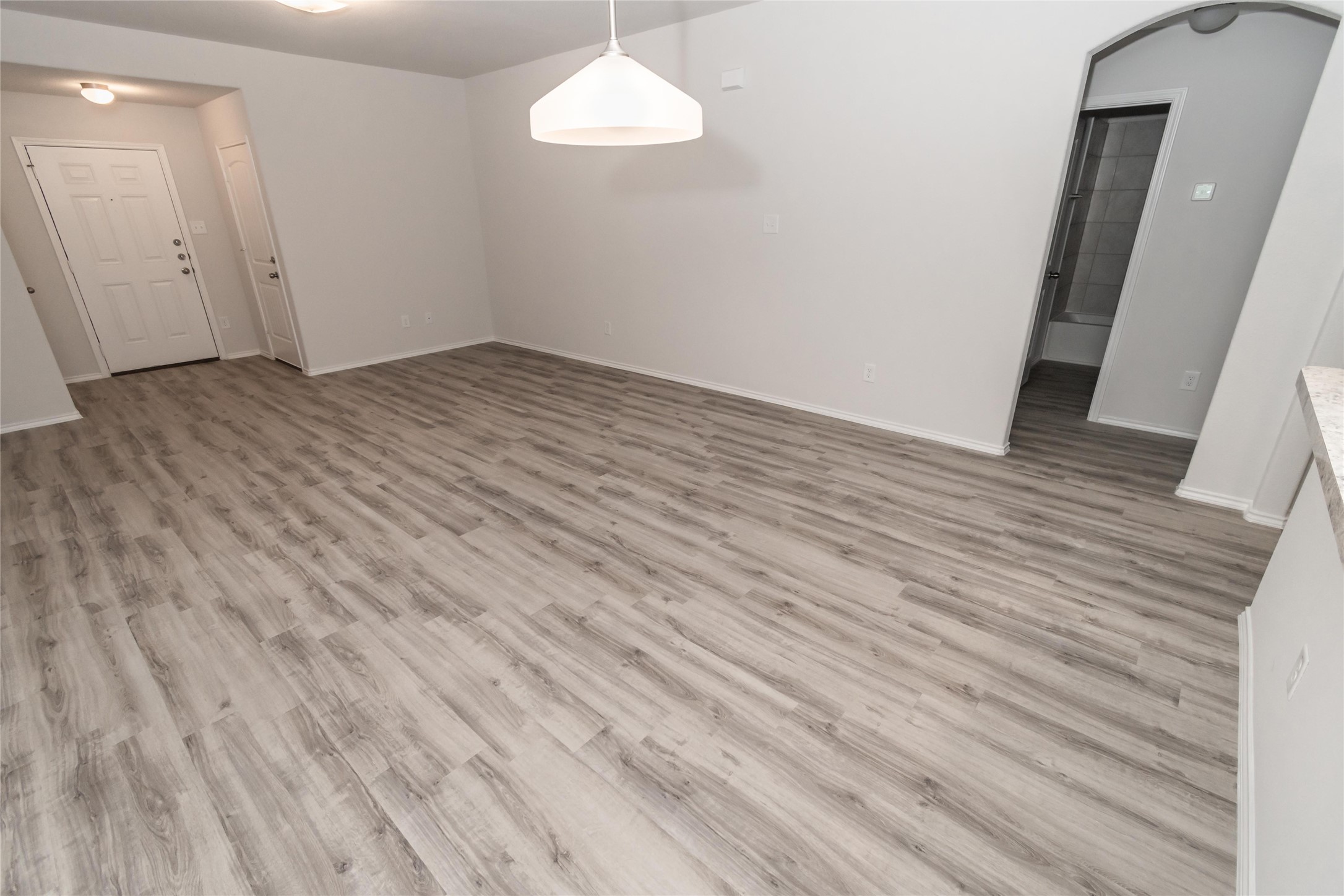 3311 Lake Como Court Property Photo 6