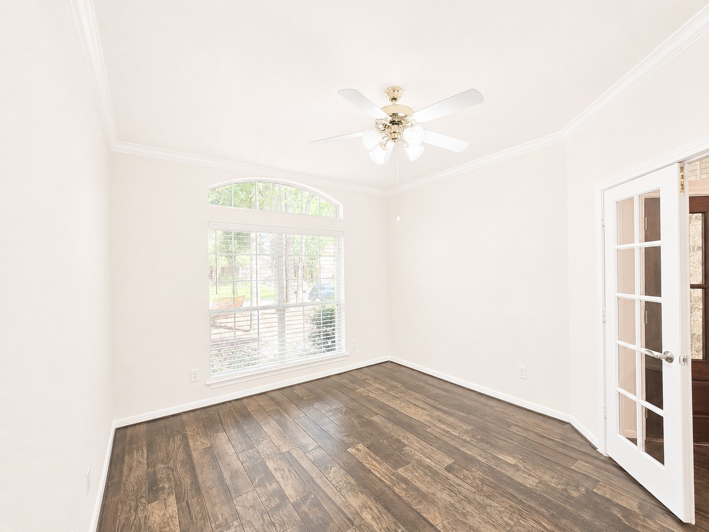 98 W Knightsbridge Drive Property Photo 14