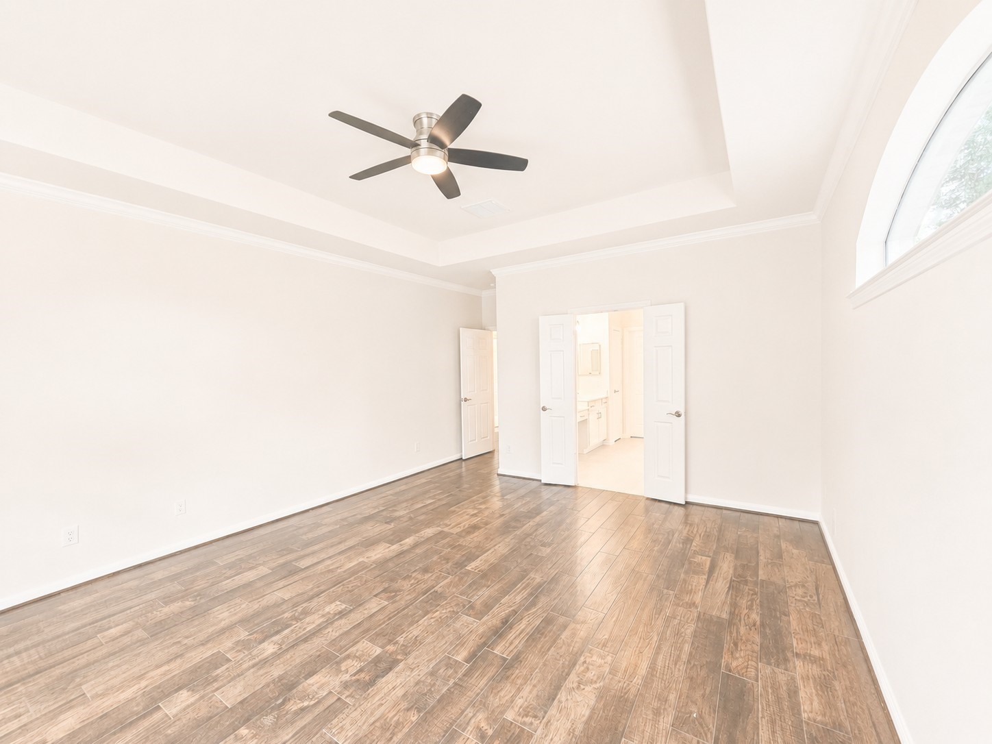 98 W Knightsbridge Drive Property Photo 17