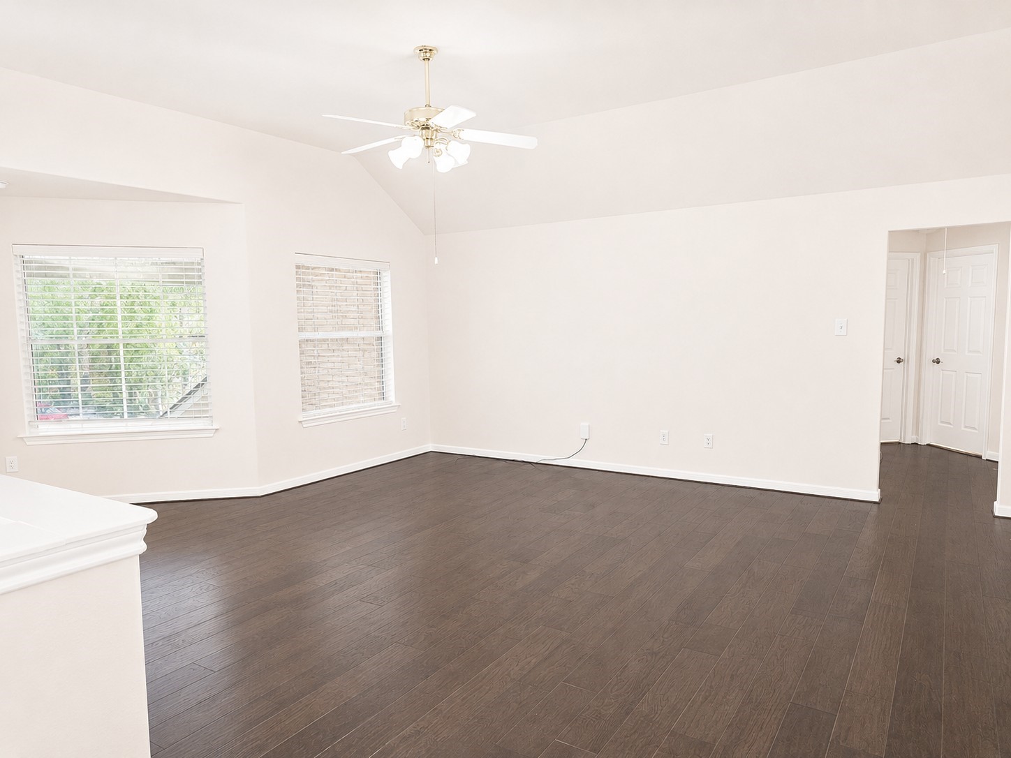 98 W Knightsbridge Drive Property Photo 22
