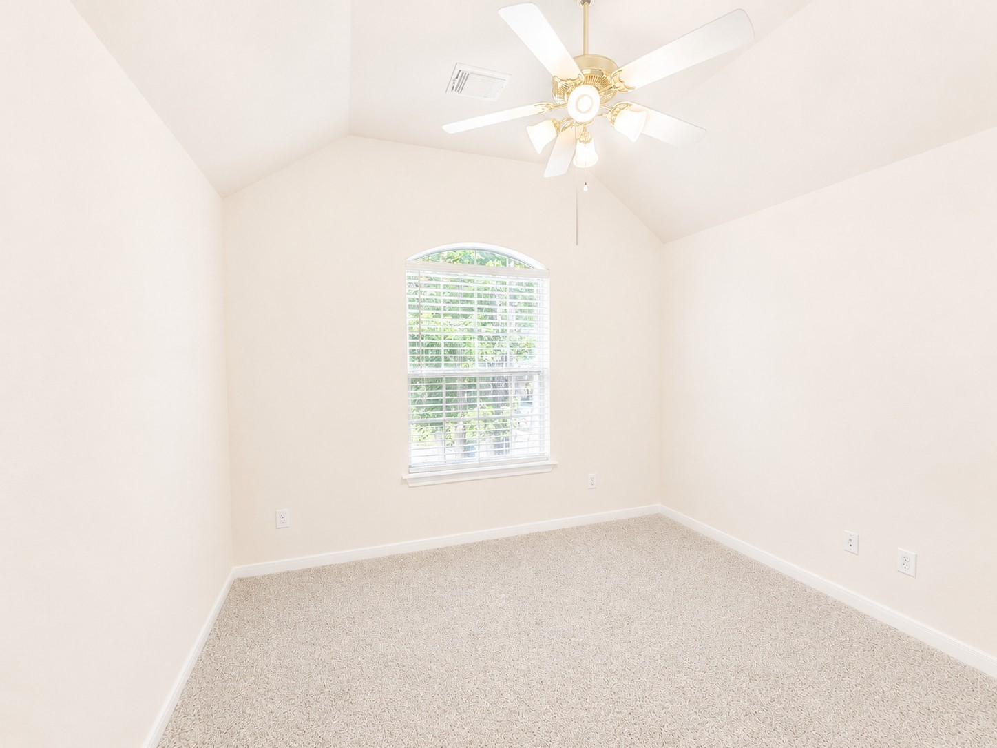 98 W Knightsbridge Drive Property Photo 25