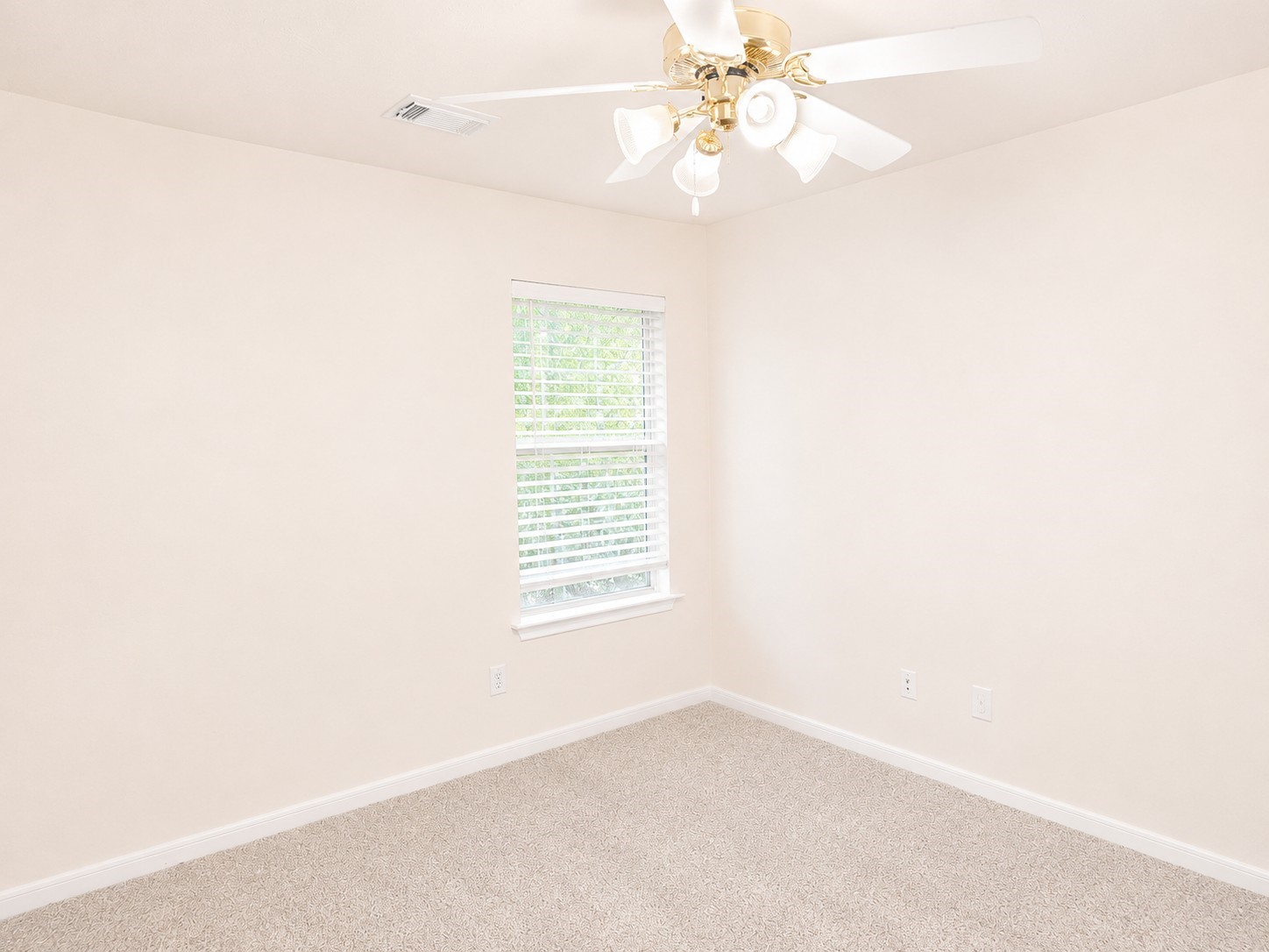 98 W Knightsbridge Drive Property Photo 26