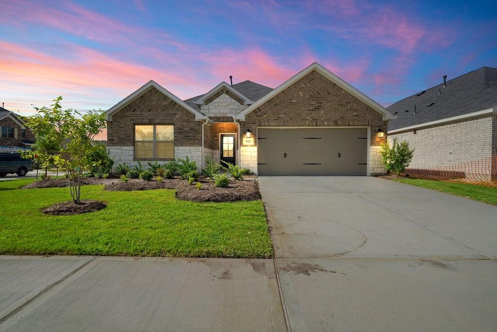 9903 Silverling Court Property Photo 1