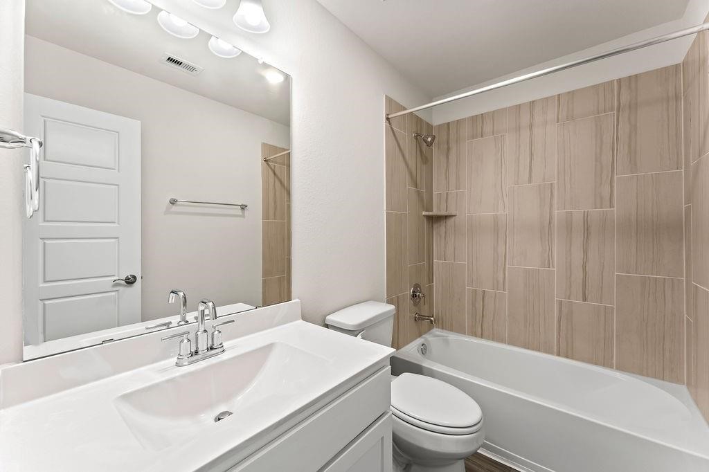 9903 Silverling Court Property Photo 24