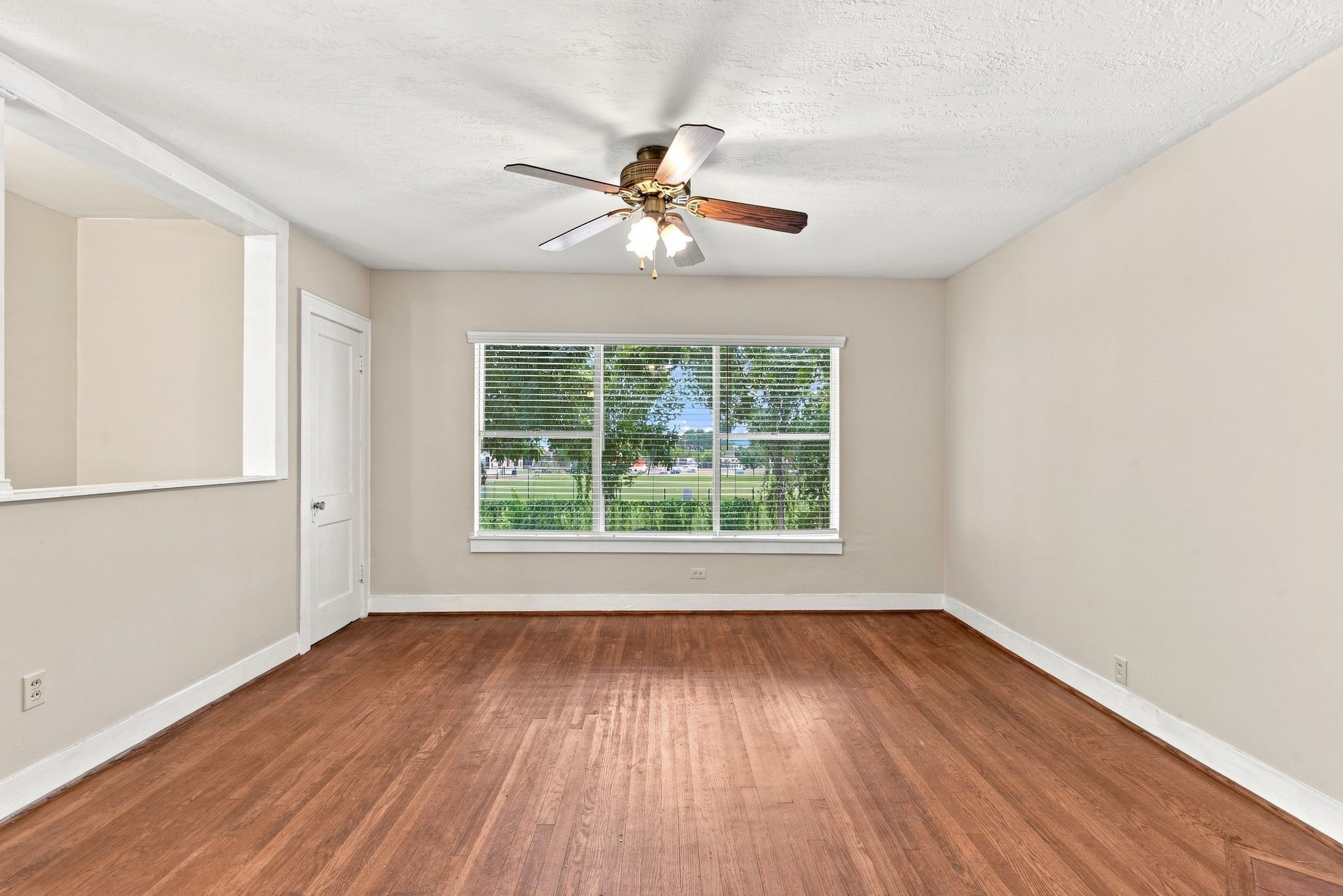 1518 Ridgewood Street Property Photo 6