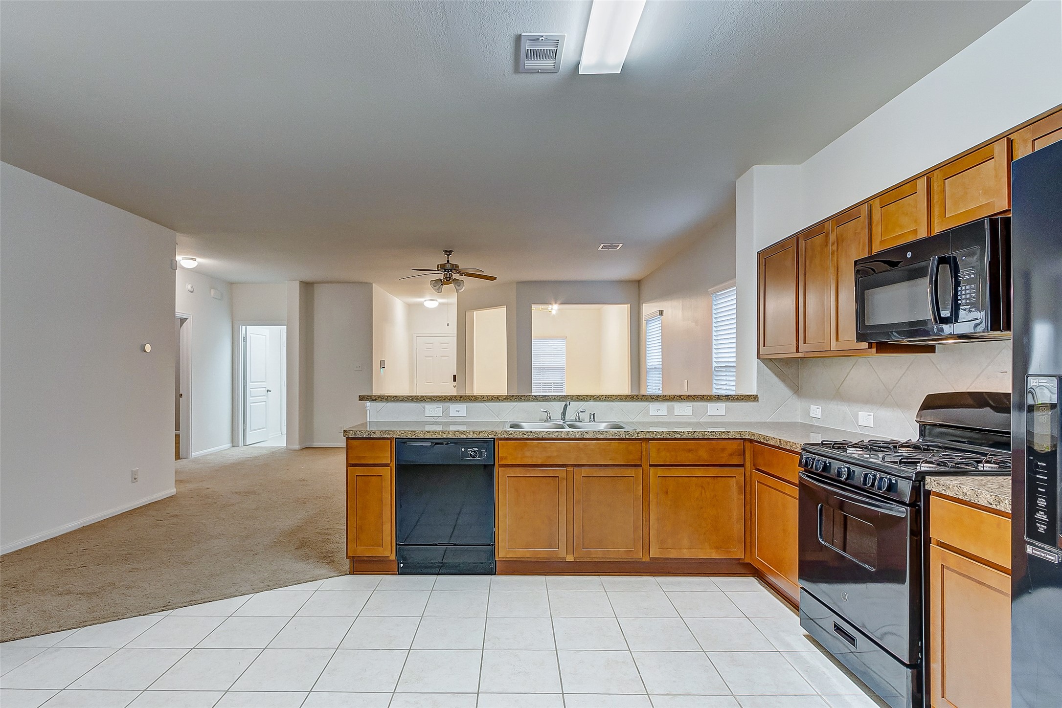 7411 Foxwaithe Lane Property Photo 10