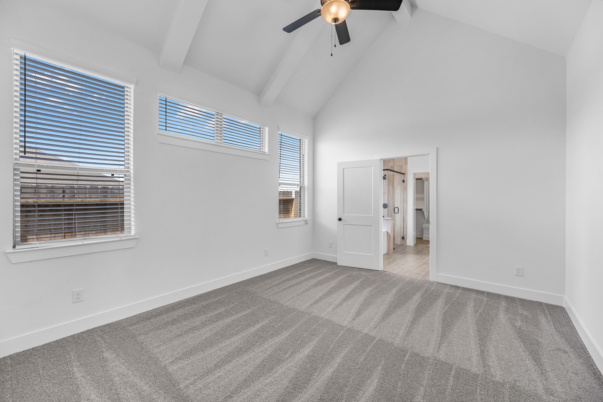 2904 Lago Costa Drive Property Photo 17