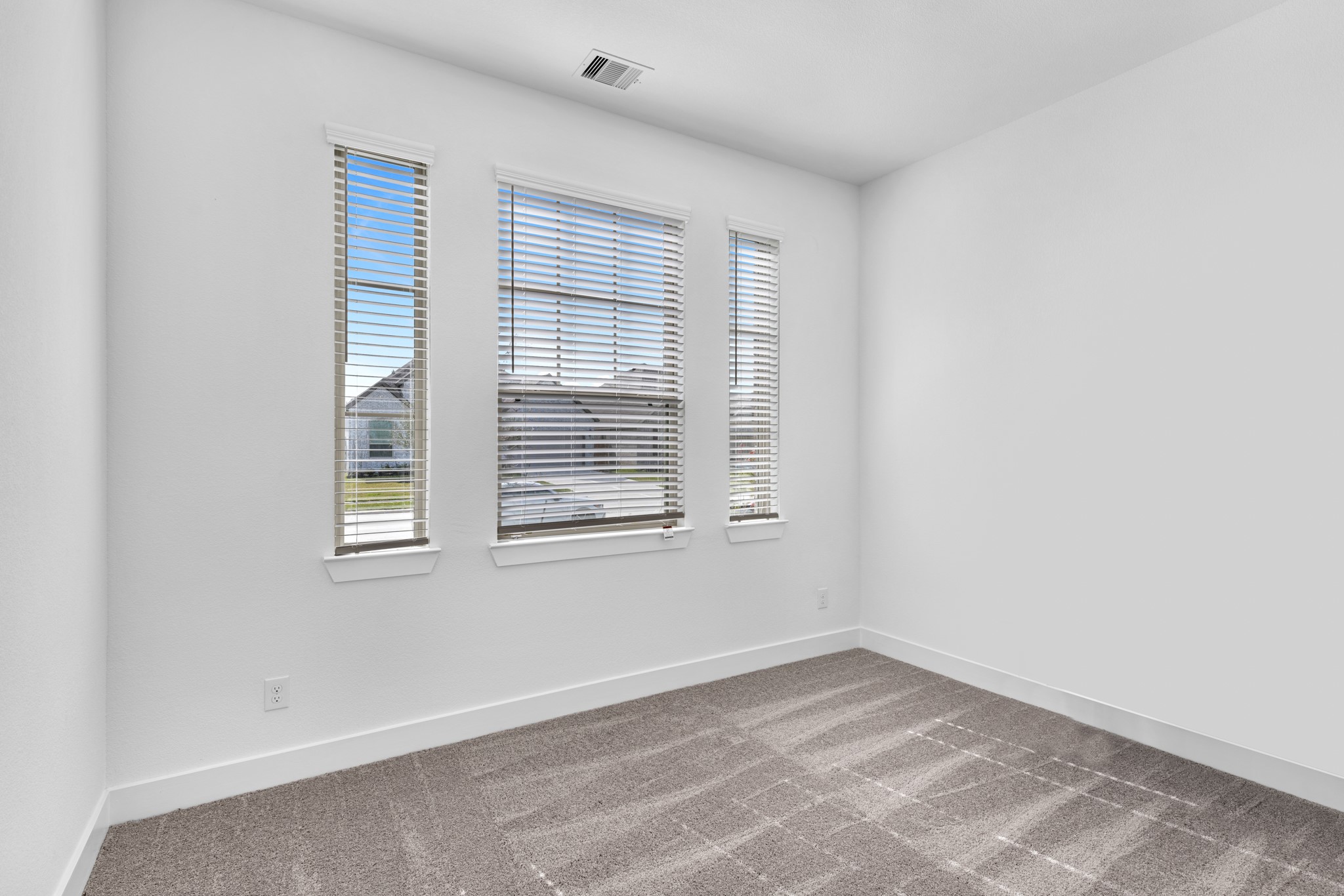 2904 Lago Costa Drive Property Photo 24