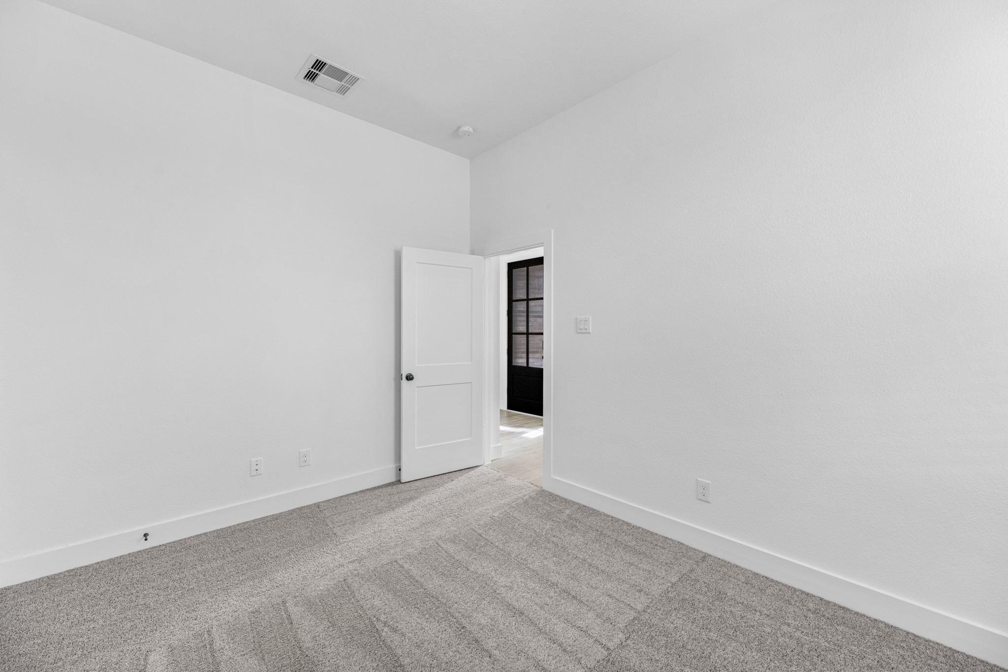 2904 Lago Costa Drive Property Photo 35