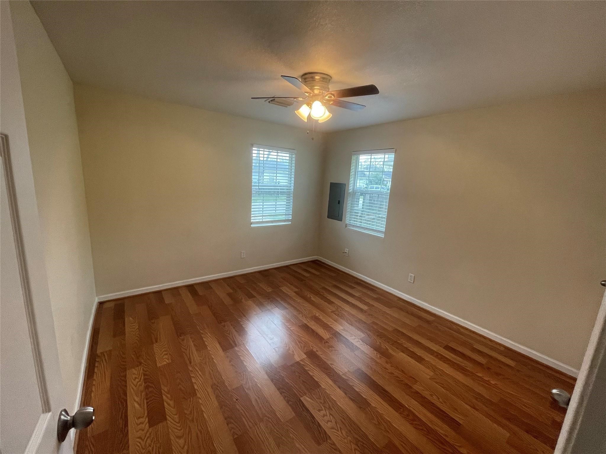 3942 King Street Property Photo 4