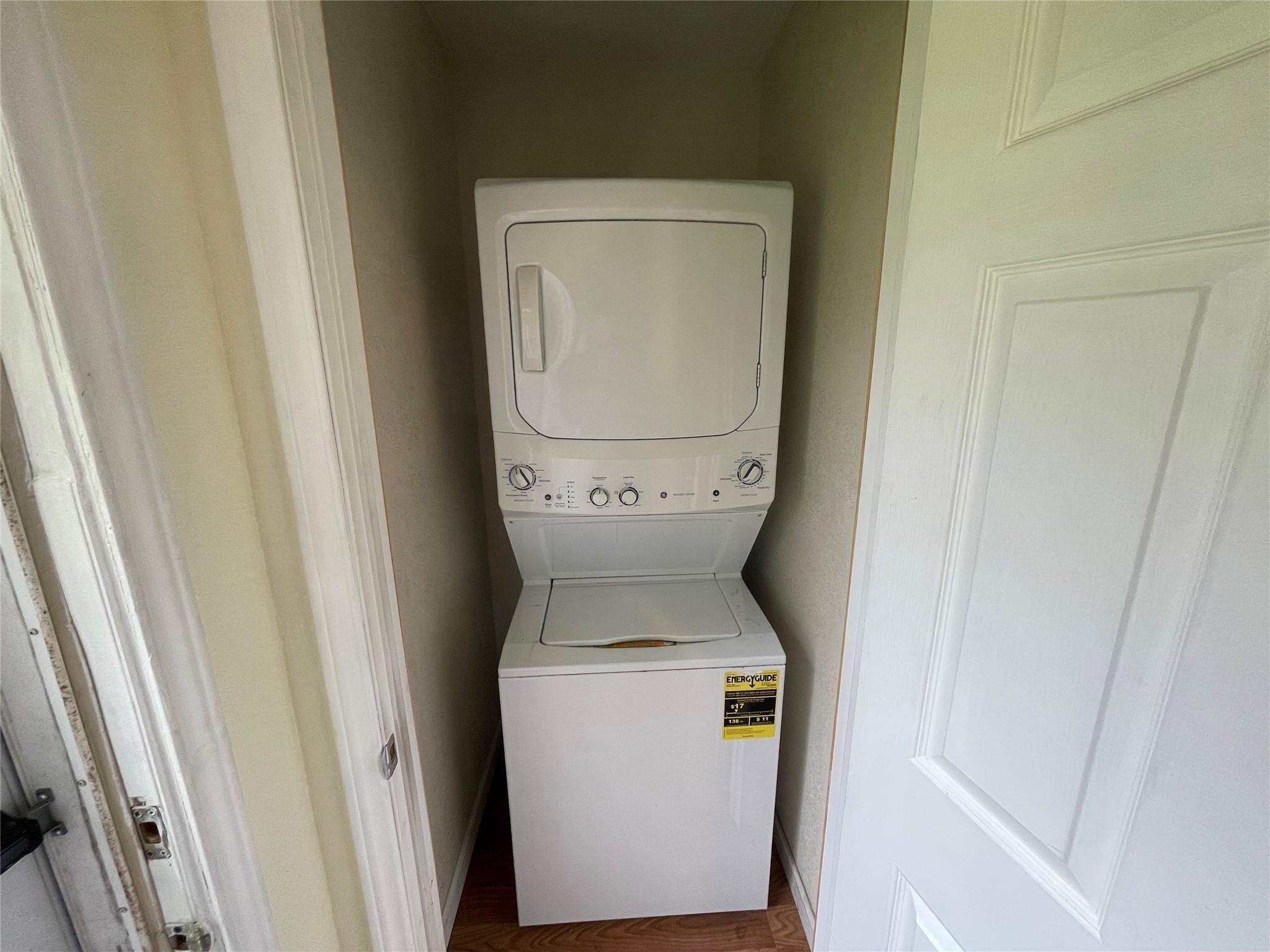 3942 King Street Property Photo 6