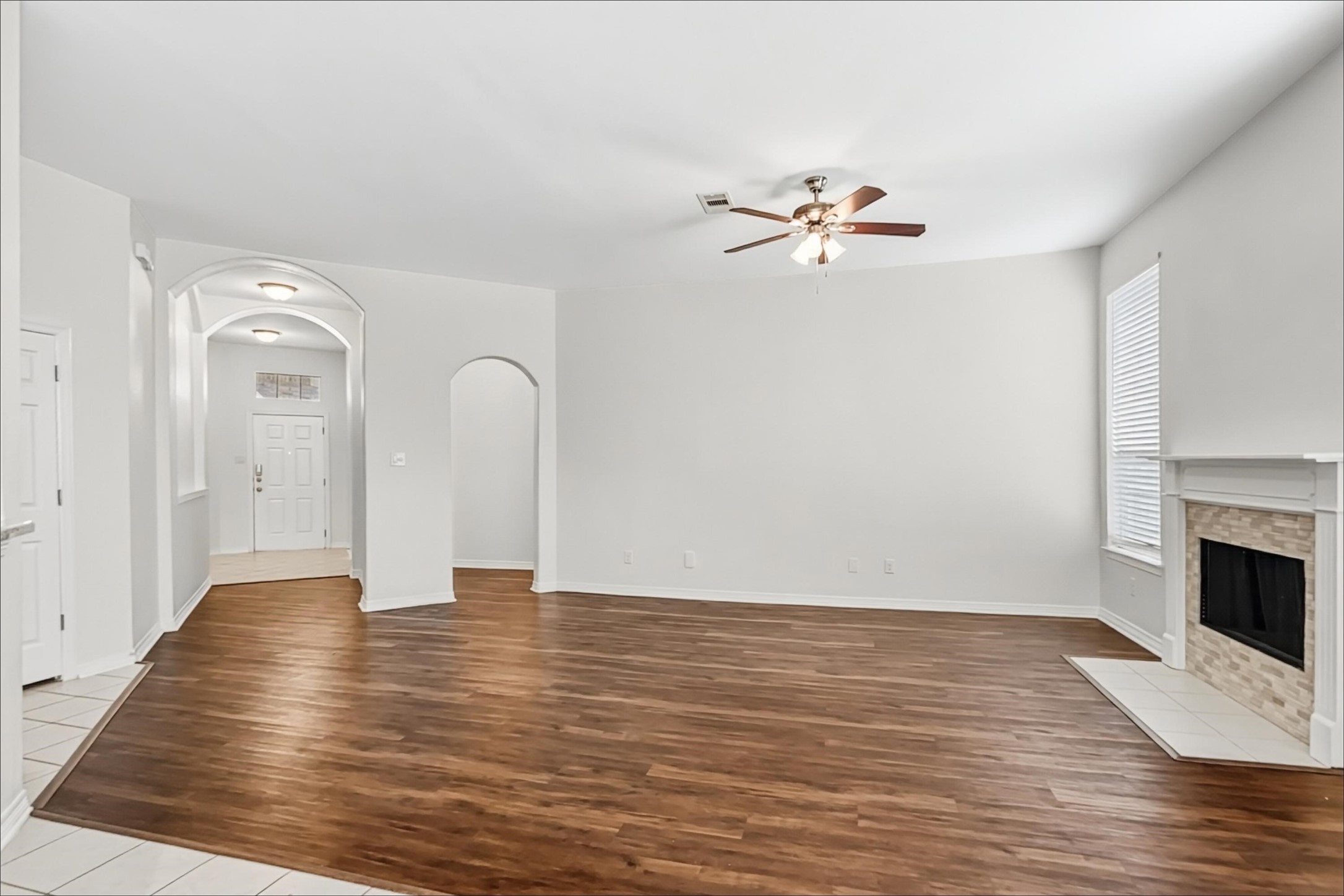 2204 Perkins Crossing Drive Property Photo 5